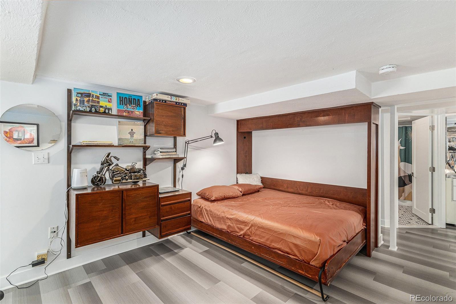MLS Image #18 for 1423  dahlia street,denver, Colorado