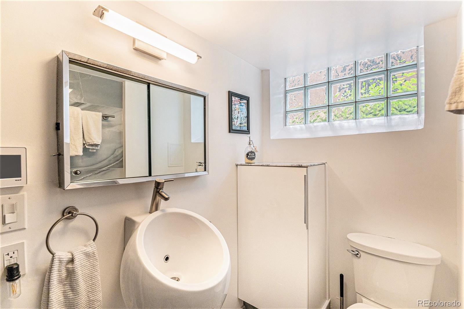 MLS Image #20 for 1423  dahlia street,denver, Colorado