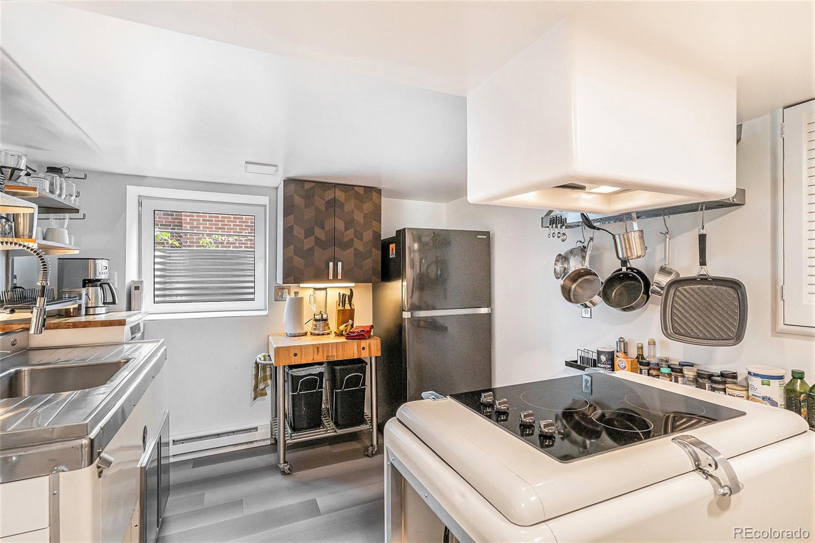 MLS Image #22 for 1423  dahlia street,denver, Colorado