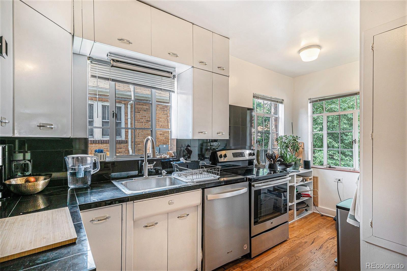 MLS Image #8 for 1423  dahlia street,denver, Colorado