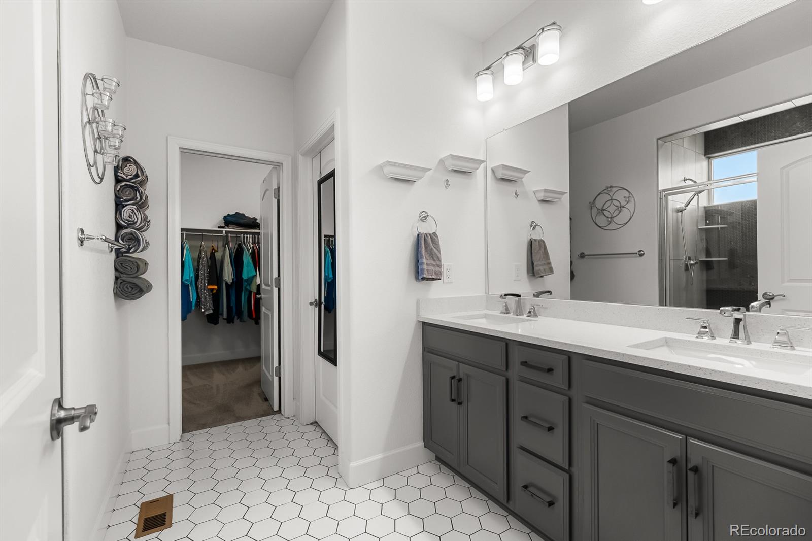 MLS Image #37 for 15920  buffalo run drive,commerce city, Colorado