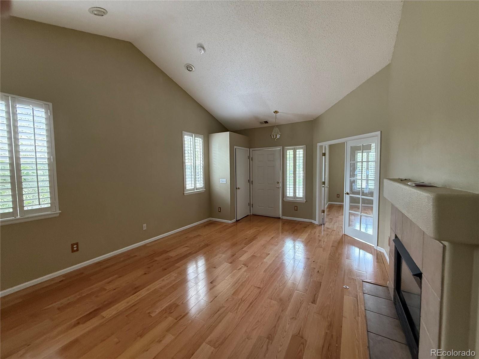 MLS Image #2 for 1216 s flat rock circle,aurora, Colorado