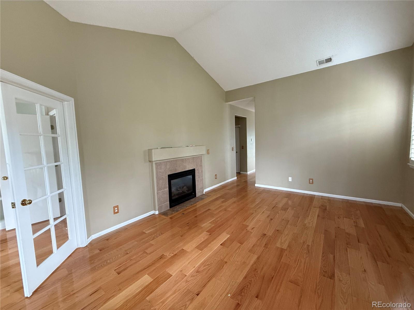 MLS Image #3 for 1216 s flat rock circle,aurora, Colorado