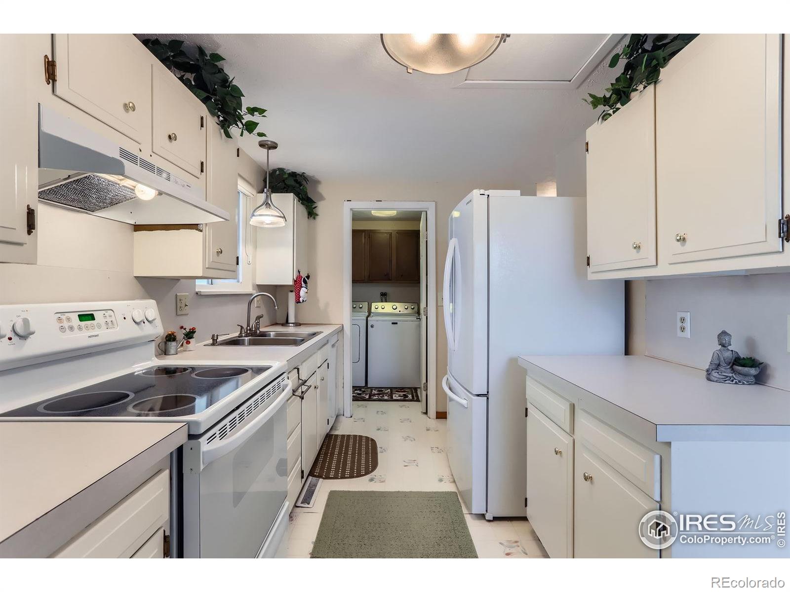MLS Image #12 for 1240  snowbank court,longmont, Colorado