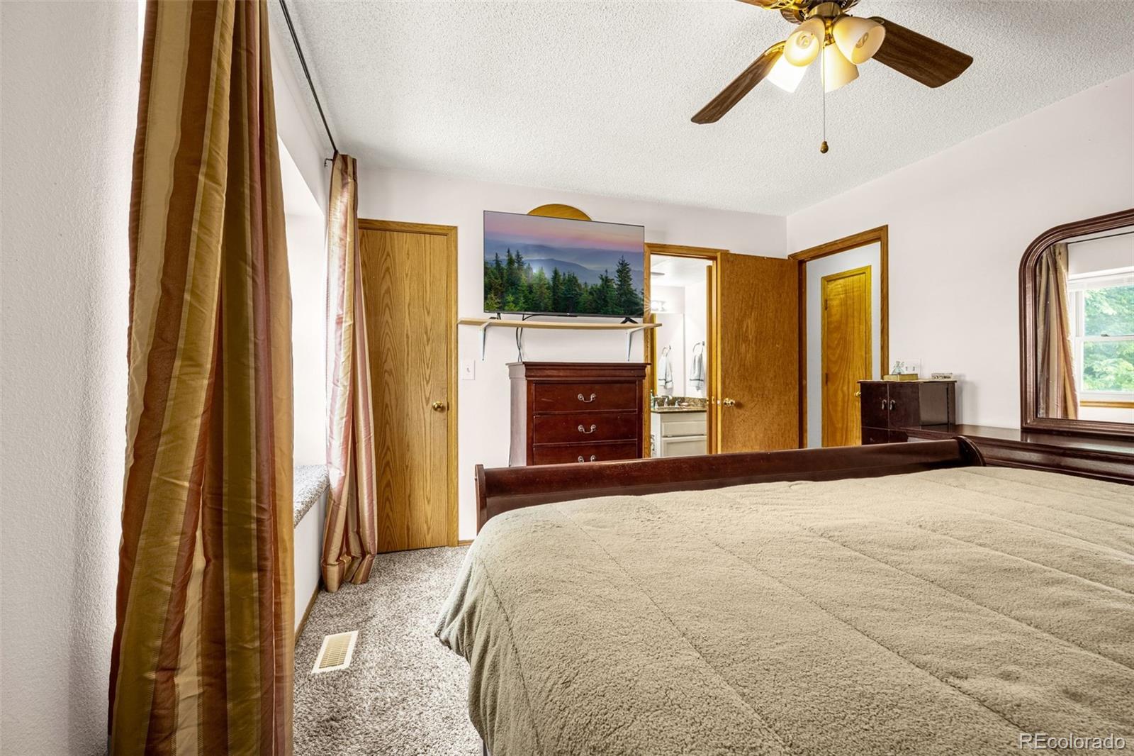 MLS Image #16 for 1115  greenbrier drive,colorado springs, Colorado