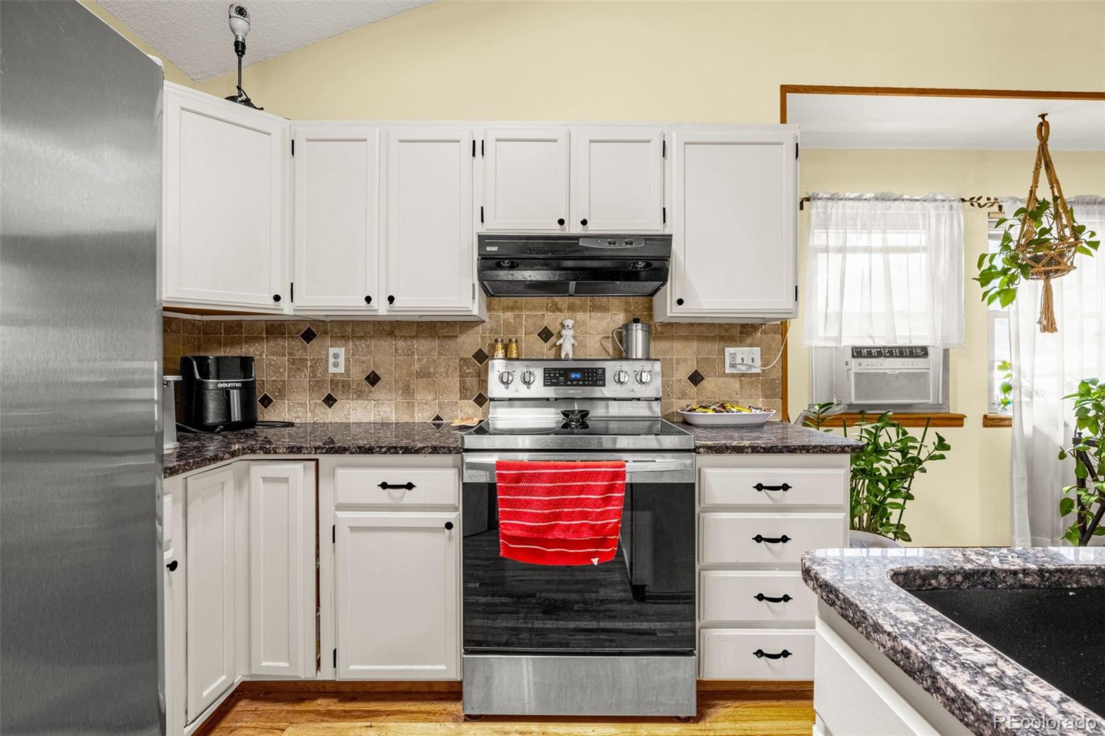 MLS Image #8 for 1115  greenbrier drive,colorado springs, Colorado