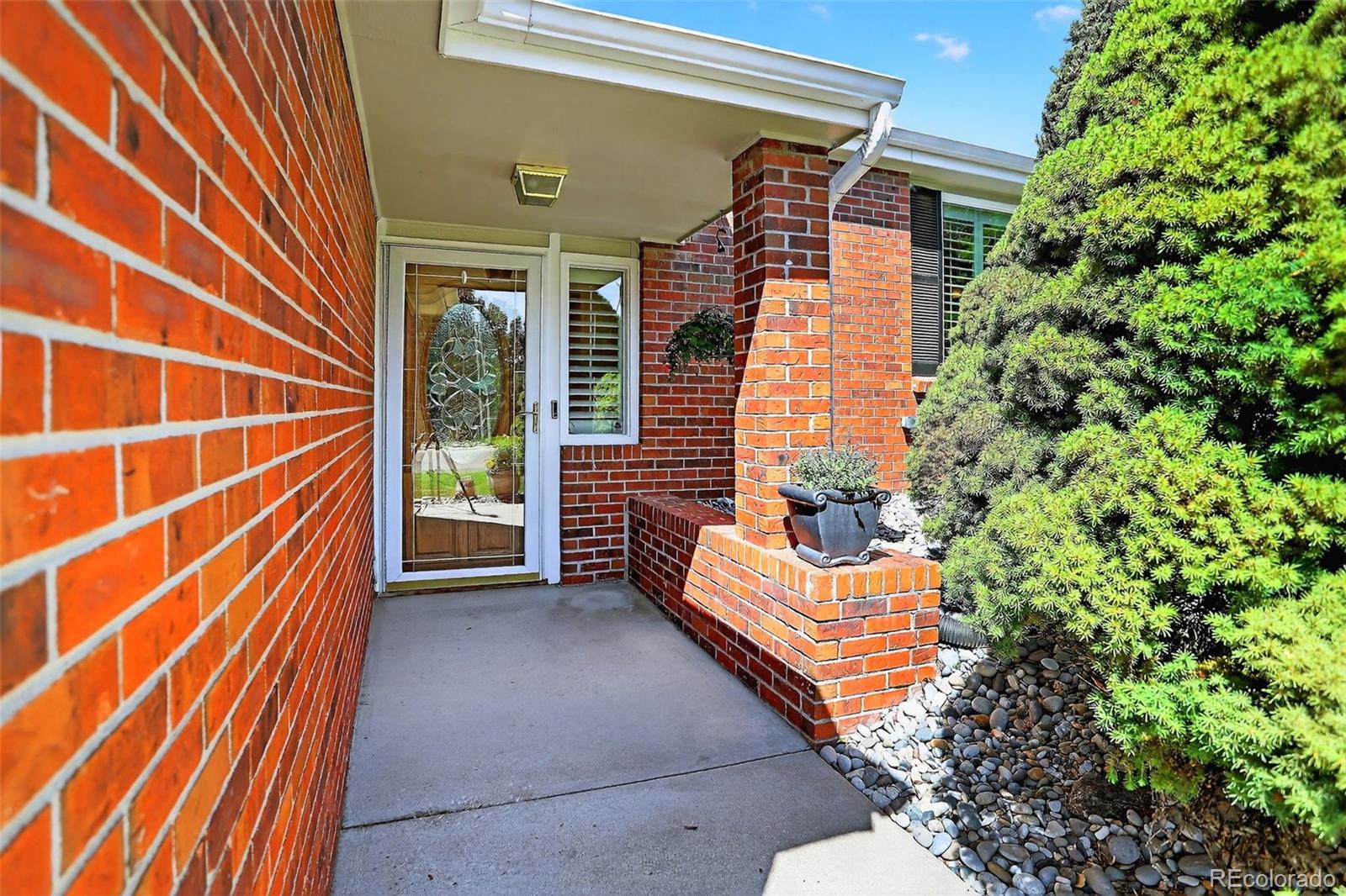 MLS Image #2 for 9356 w geddes place,littleton, Colorado