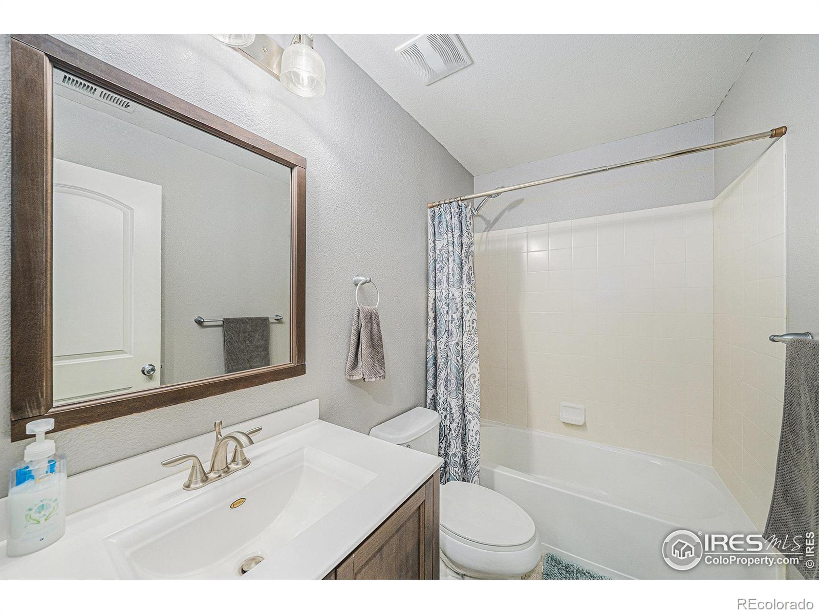 MLS Image #13 for 3302  wagon trail road,fort collins, Colorado