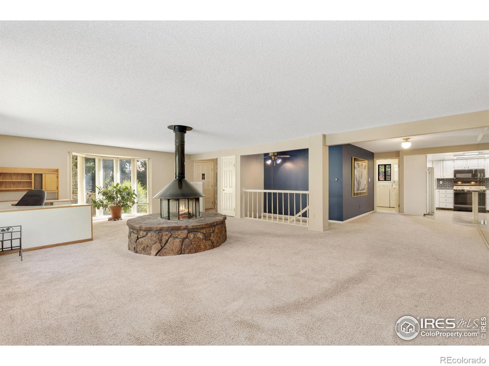 MLS Image #2 for 1323  horizon lane,longmont, Colorado
