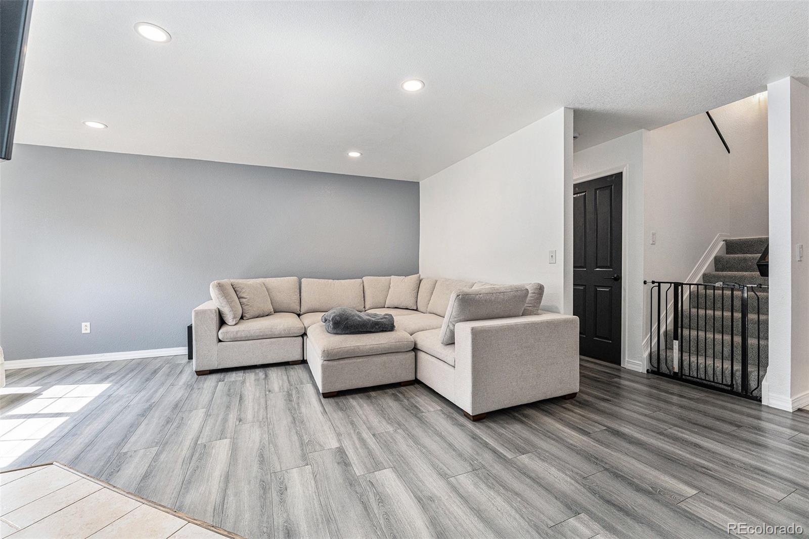 MLS Image #5 for 13275  holly street,thornton, Colorado