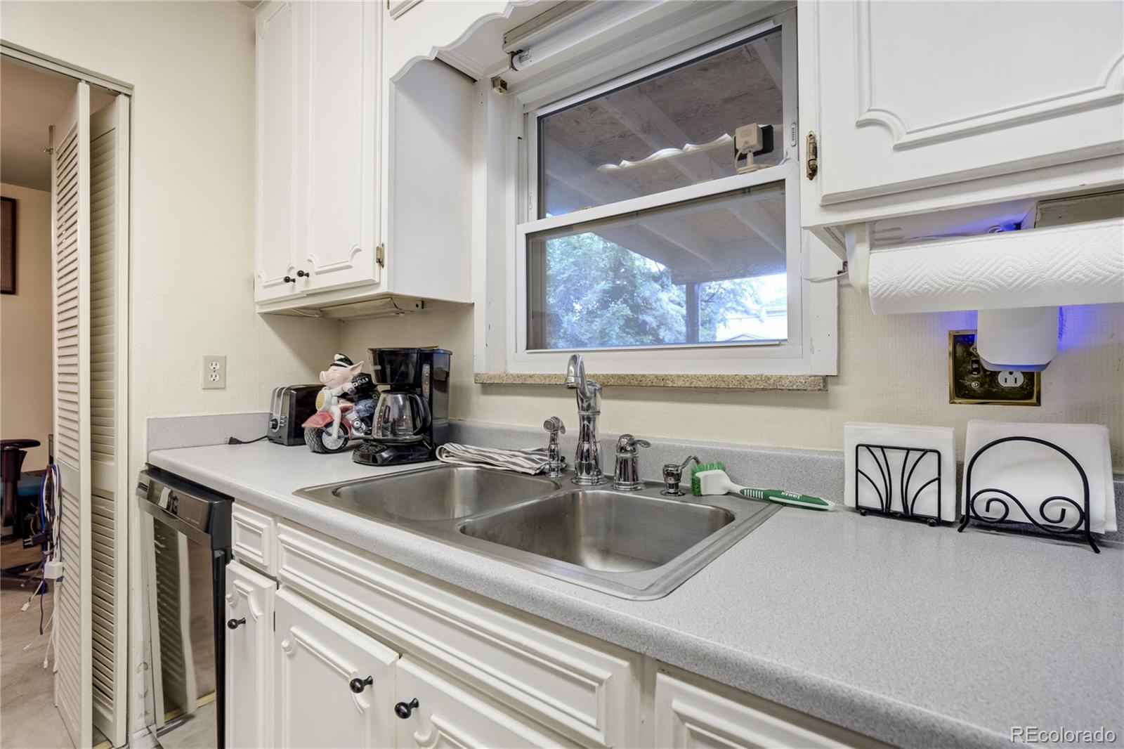 MLS Image #13 for 1231 w radcliff avenue,englewood, Colorado
