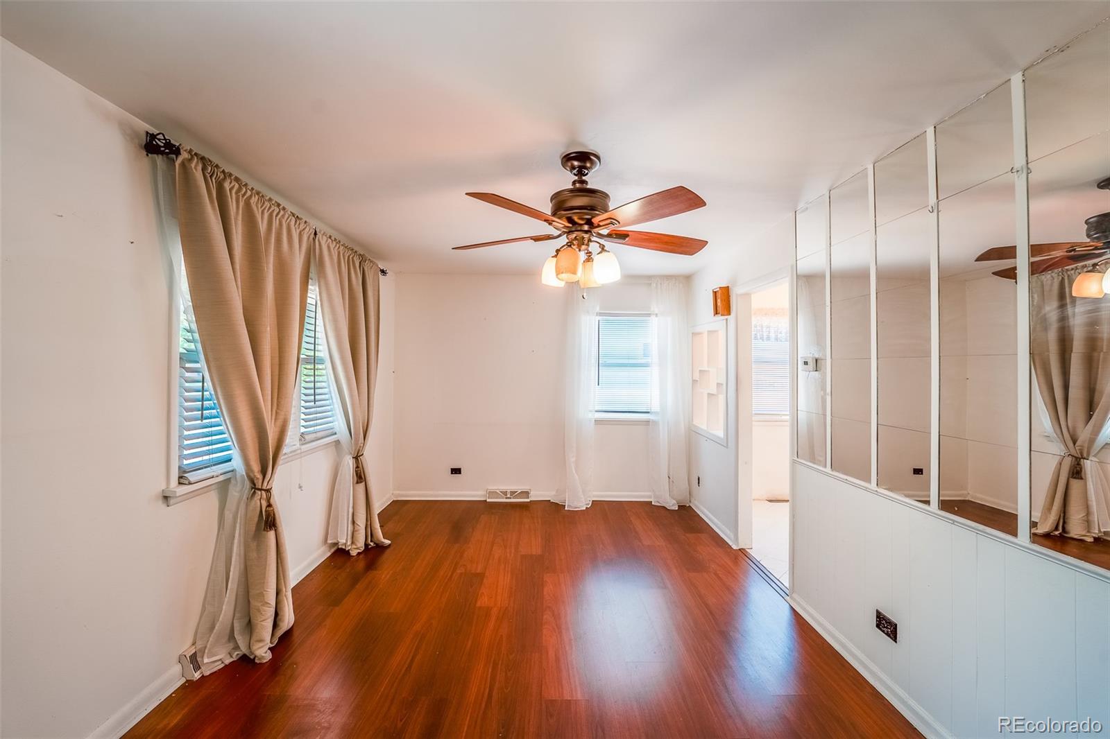 MLS Image #5 for 2205 s king street,denver, Colorado