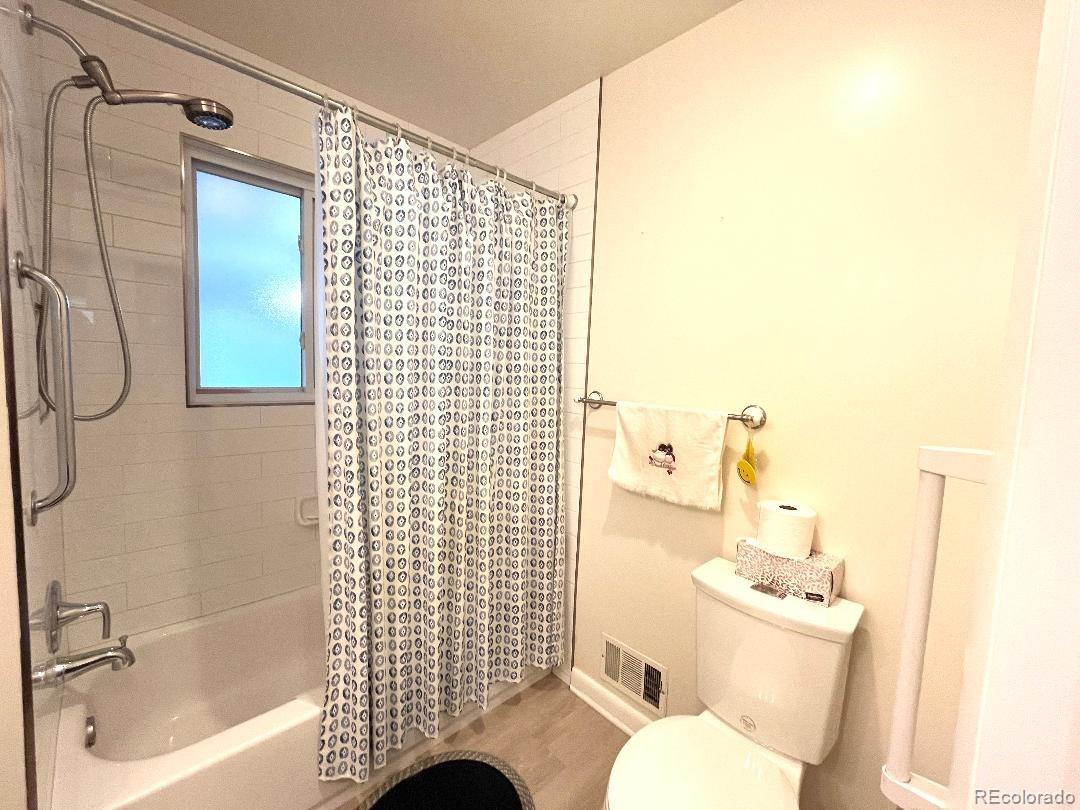 MLS Image #13 for 2285 s knox court,denver, Colorado