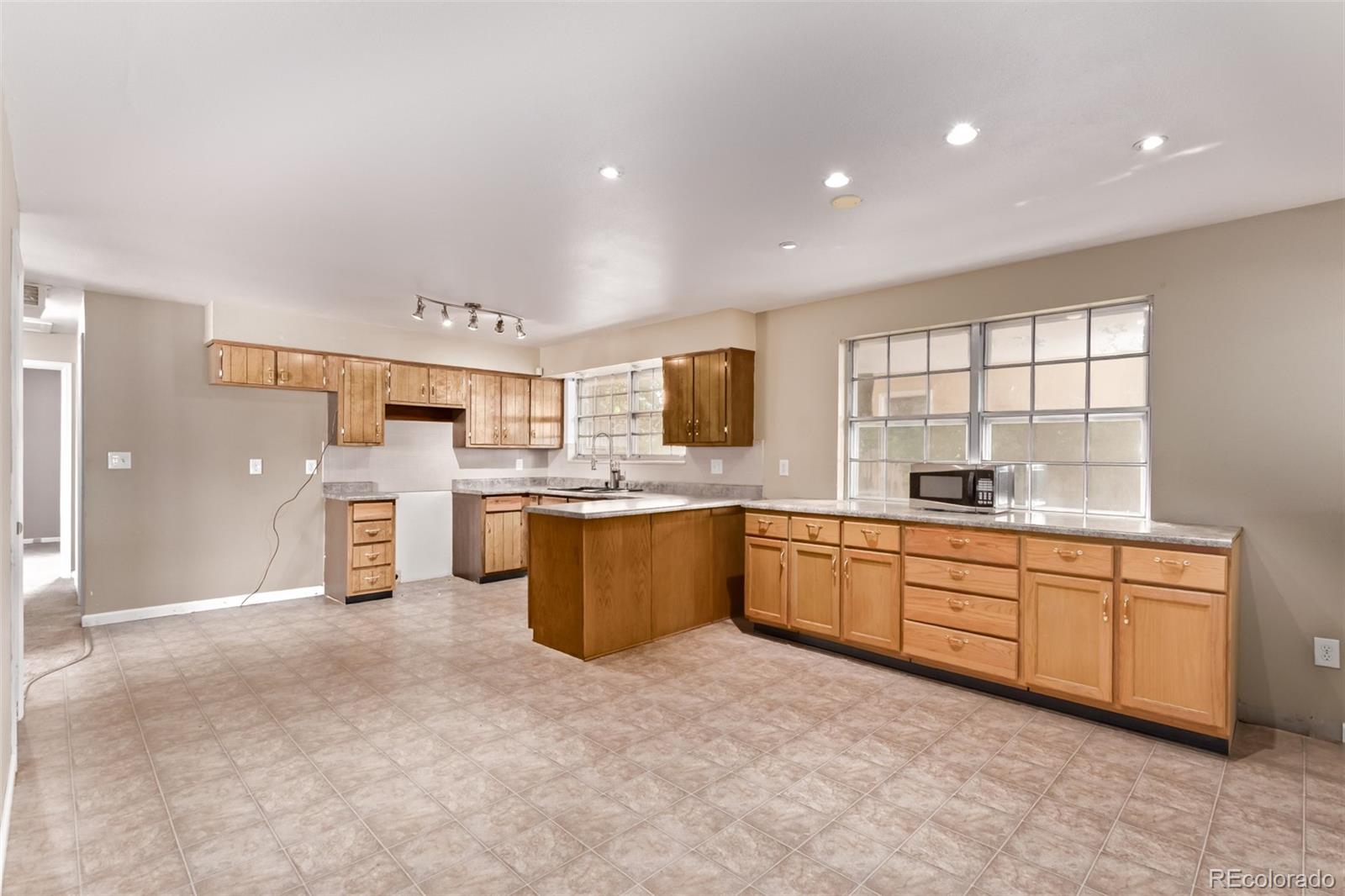 MLS Image #11 for 6131  wolff street,arvada, Colorado