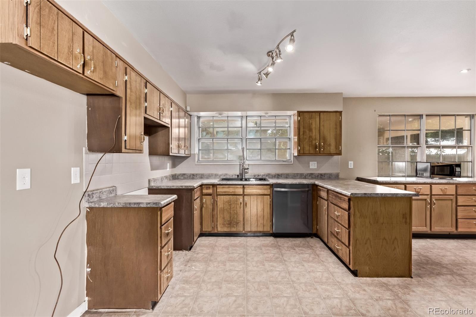 MLS Image #12 for 6131  wolff street,arvada, Colorado