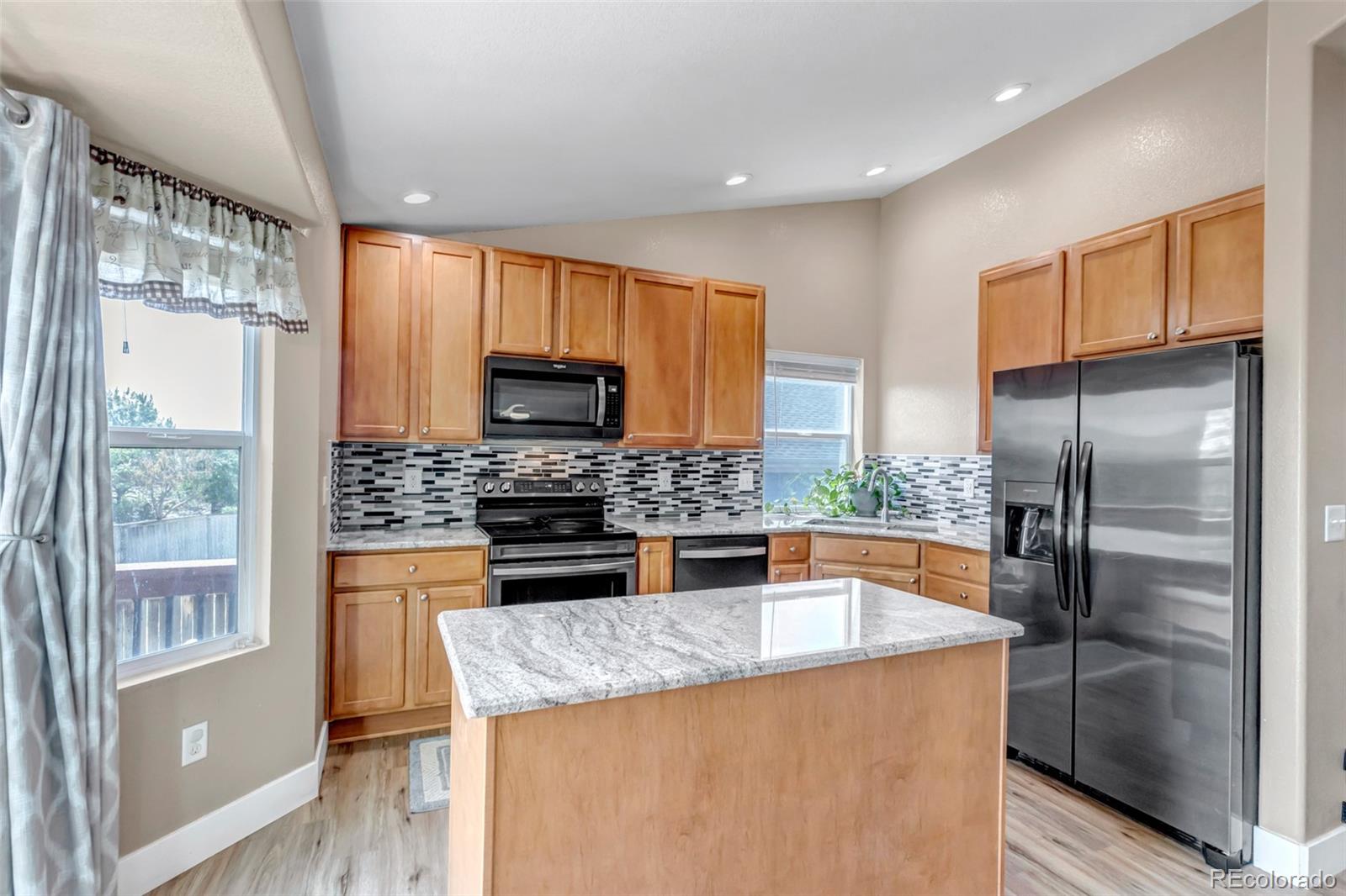 MLS Image #10 for 16352 e 104th way,commerce city, Colorado