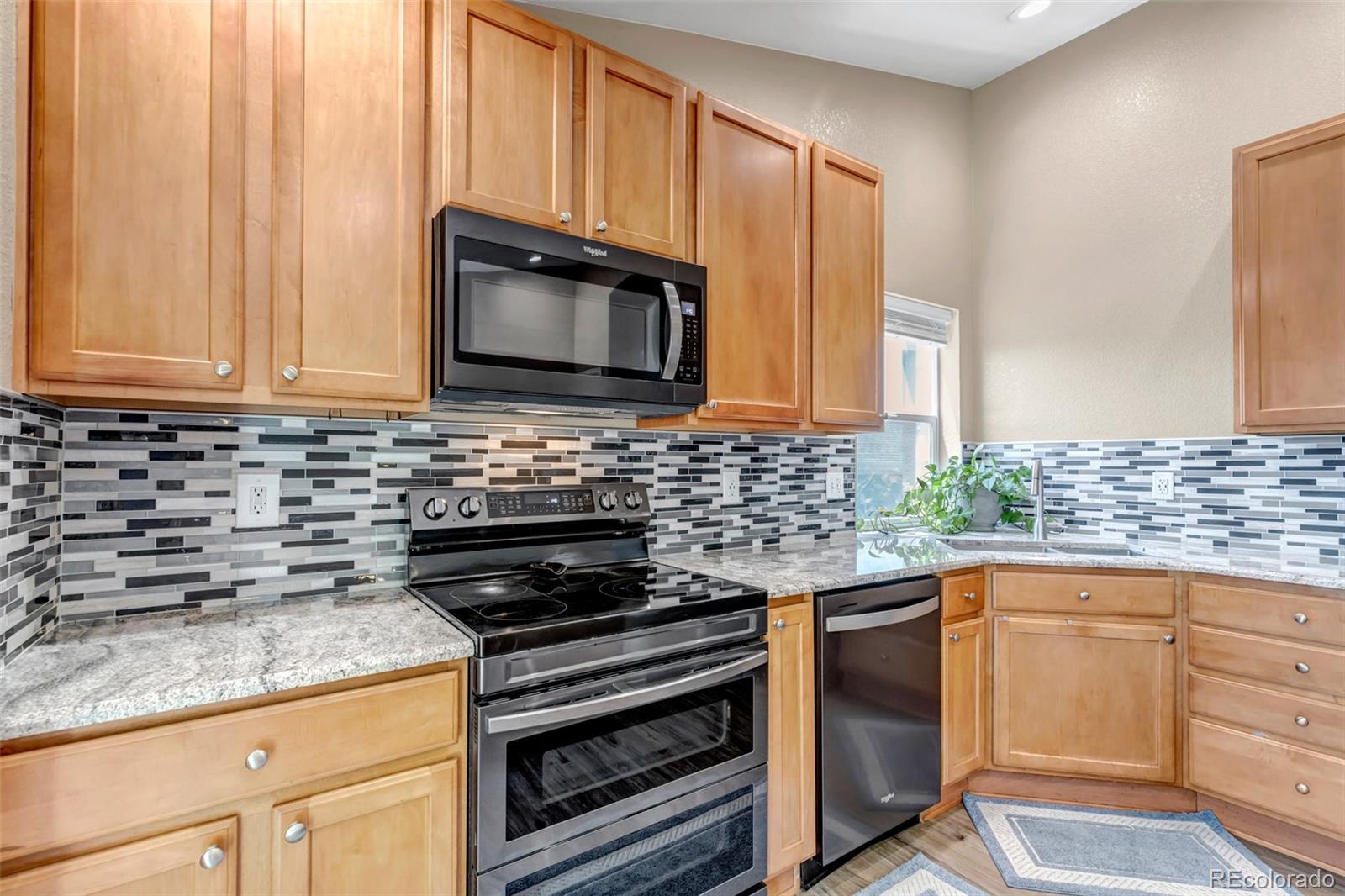 MLS Image #11 for 16352 e 104th way,commerce city, Colorado