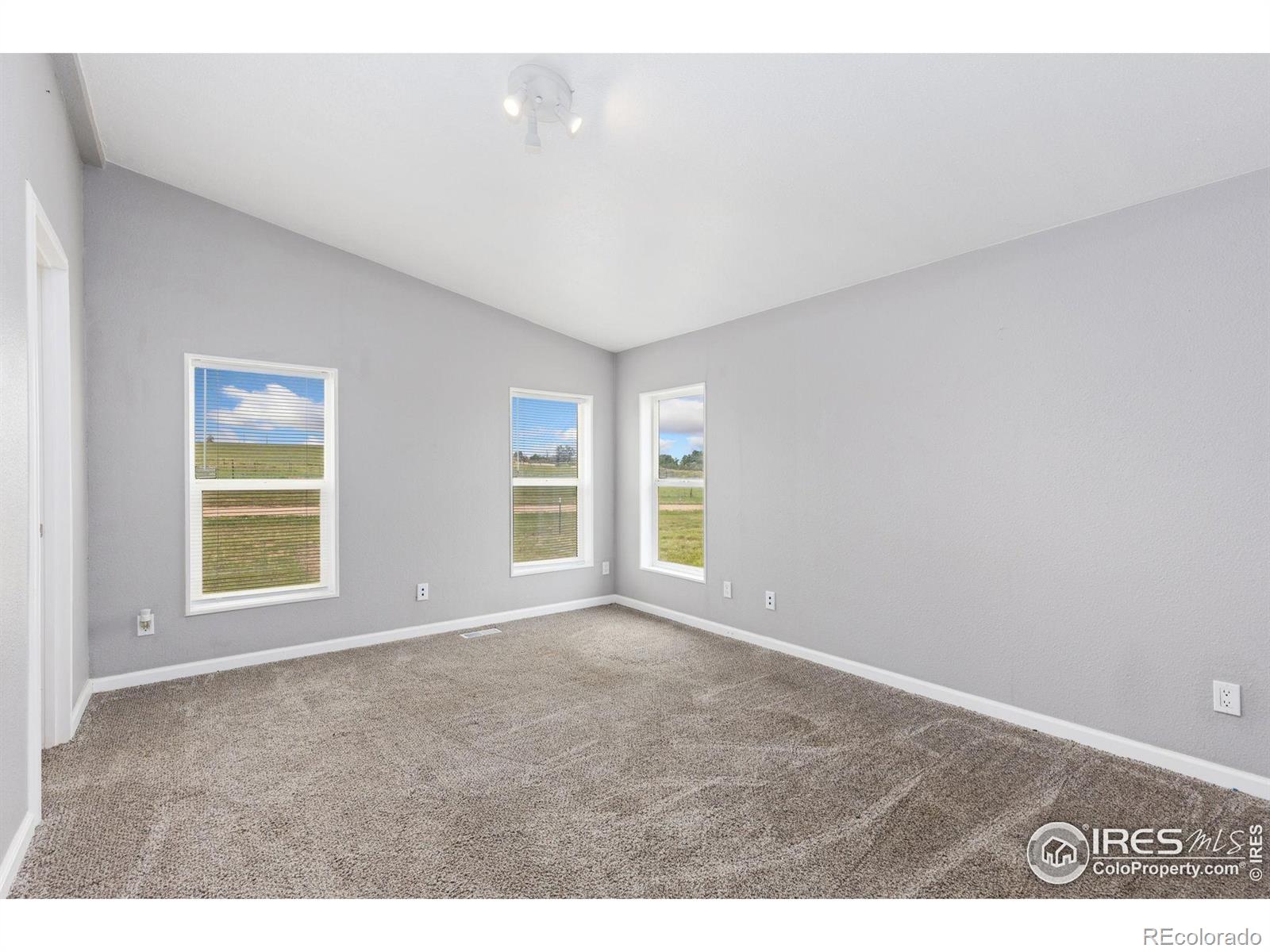 MLS Image #11 for 18674  county road 3 ,berthoud, Colorado