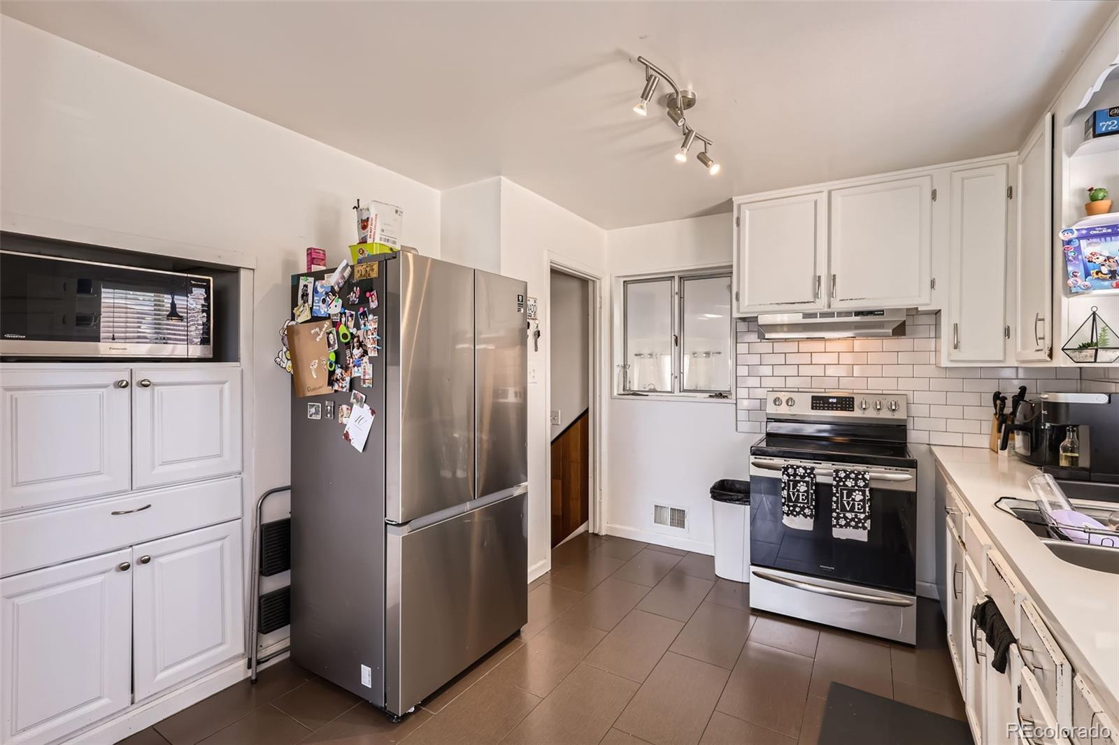 MLS Image #5 for 7146  jennie drive,denver, Colorado