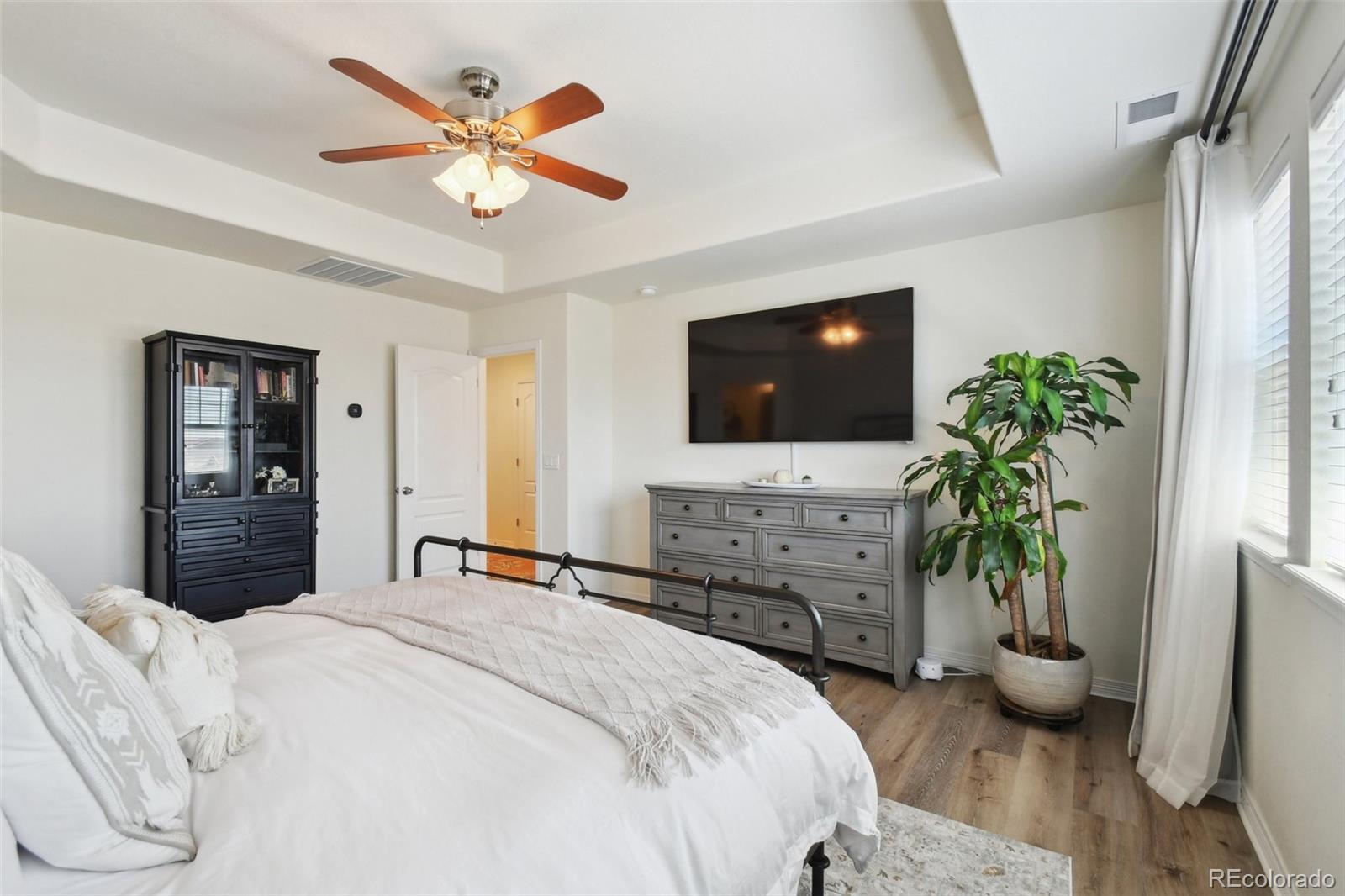 MLS Image #15 for 16188  elizabeth street,thornton, Colorado