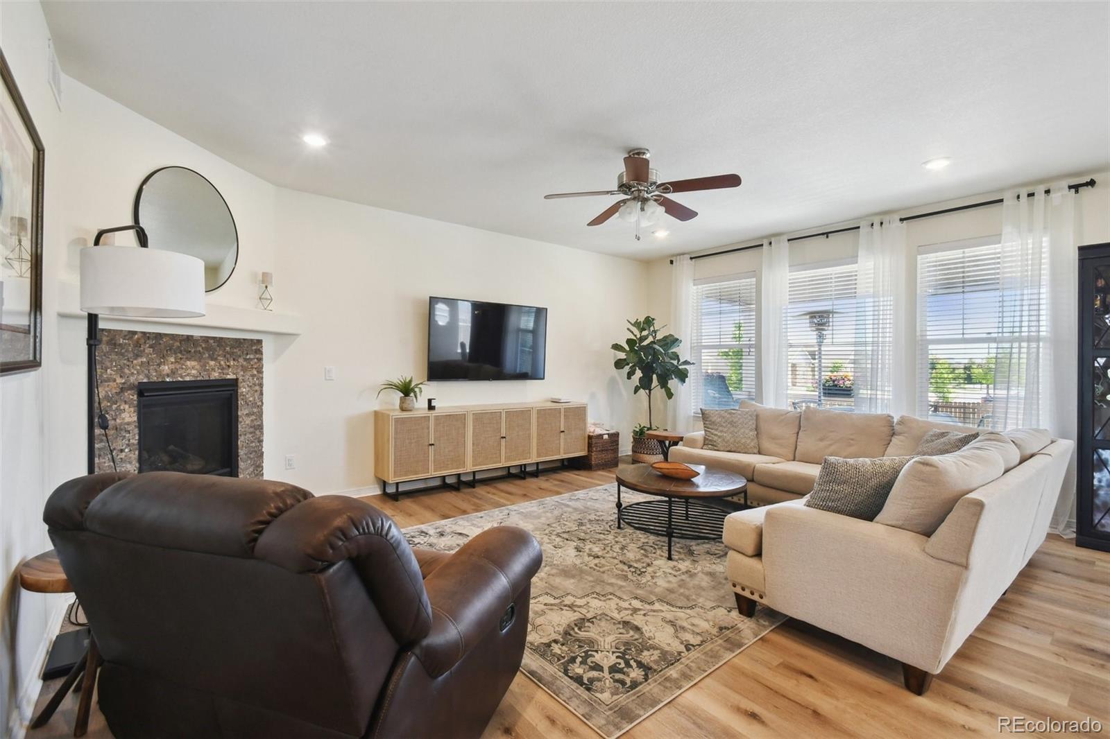 MLS Image #8 for 16188  elizabeth street,thornton, Colorado