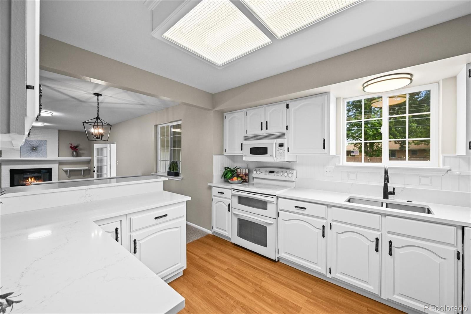 MLS Image #16 for 6811 s clermont drive,centennial, Colorado