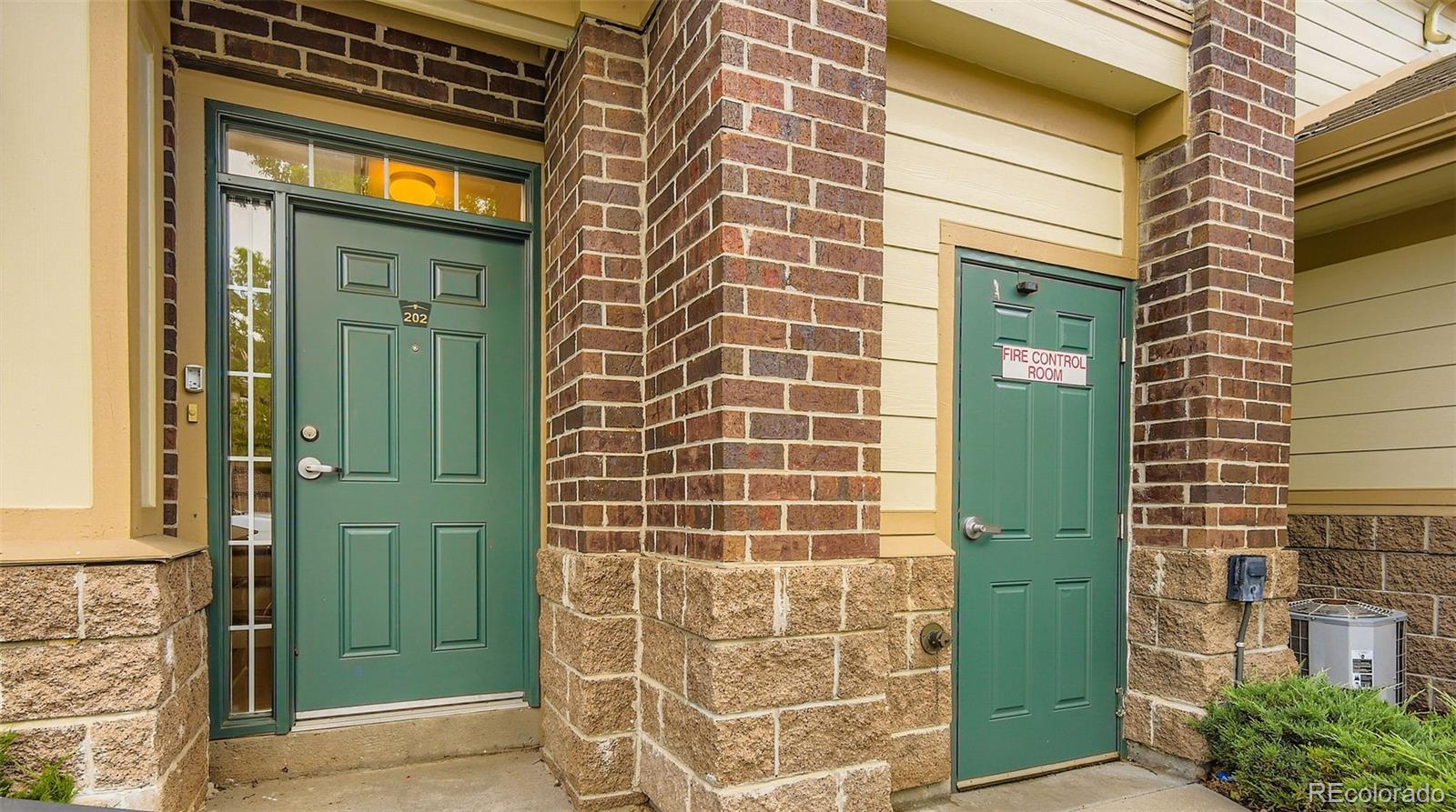 MLS Image #1 for 3866 s dallas circle,aurora, Colorado