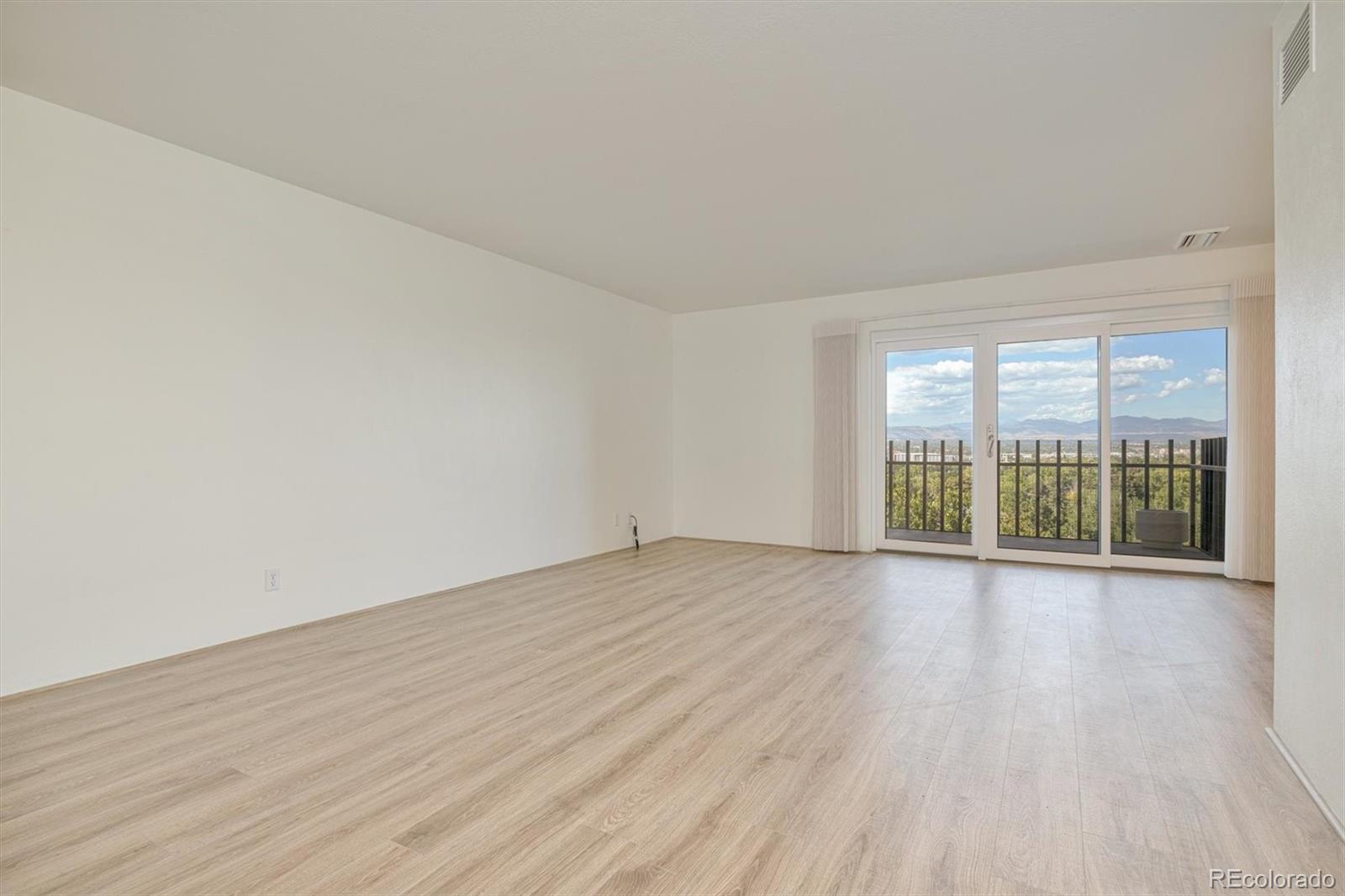 MLS Image #10 for 460 s marion parkway,denver, Colorado