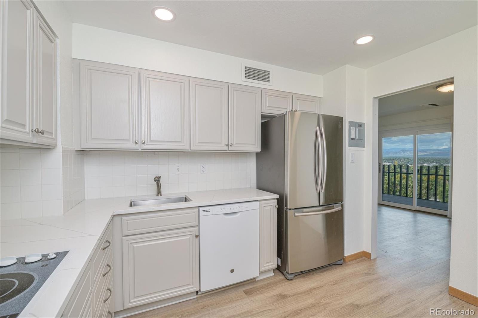 MLS Image #15 for 460 s marion parkway,denver, Colorado