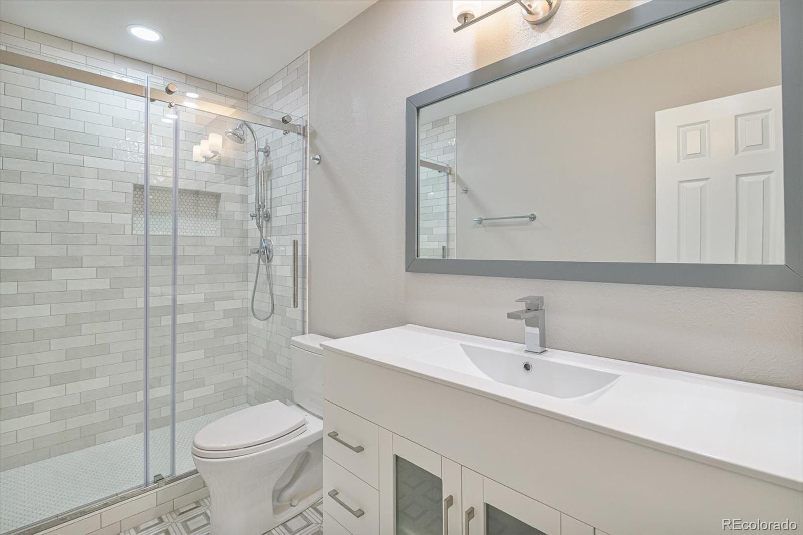 MLS Image #16 for 460 s marion parkway,denver, Colorado