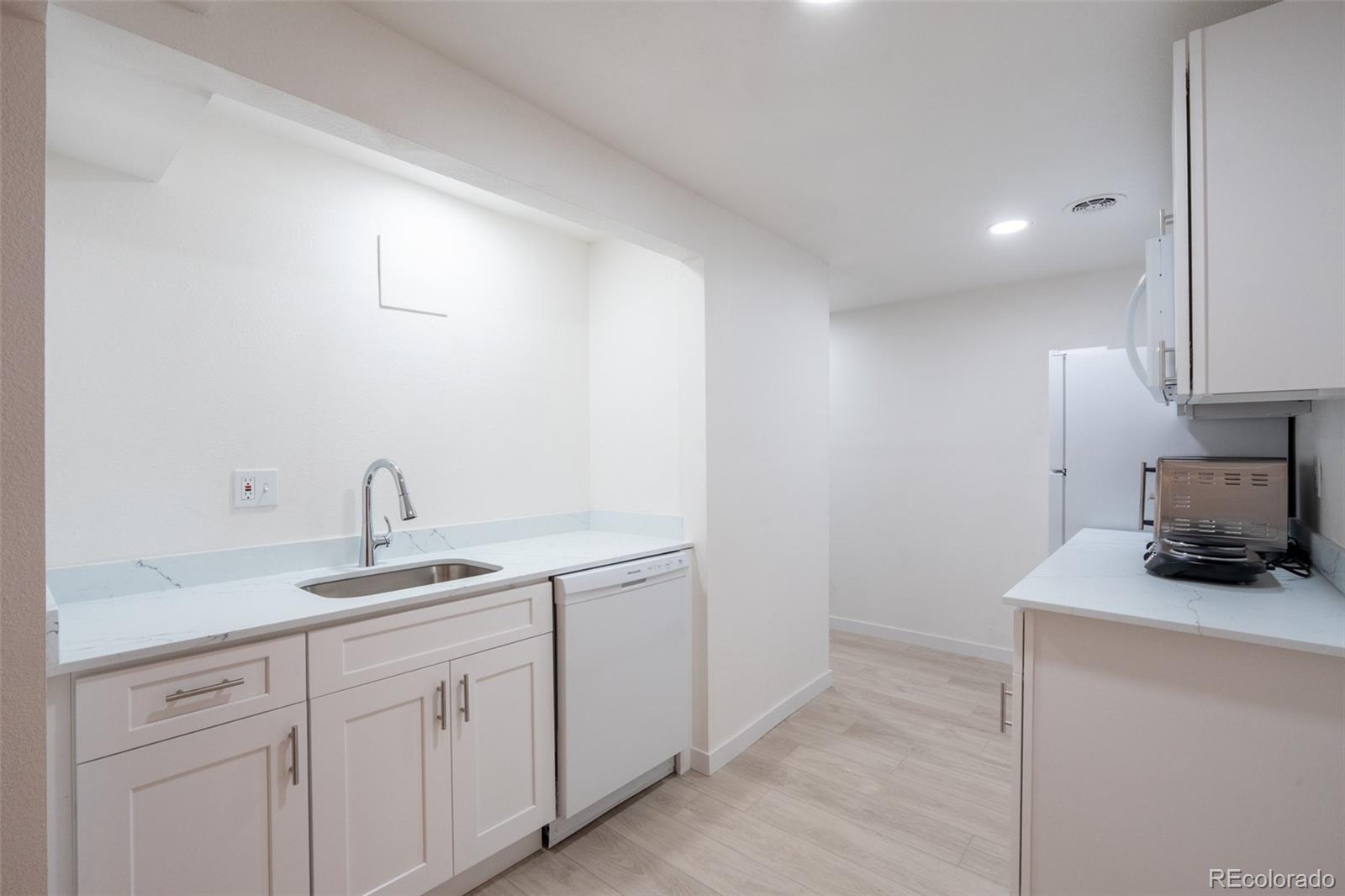 MLS Image #16 for 5041 s julian street,englewood, Colorado