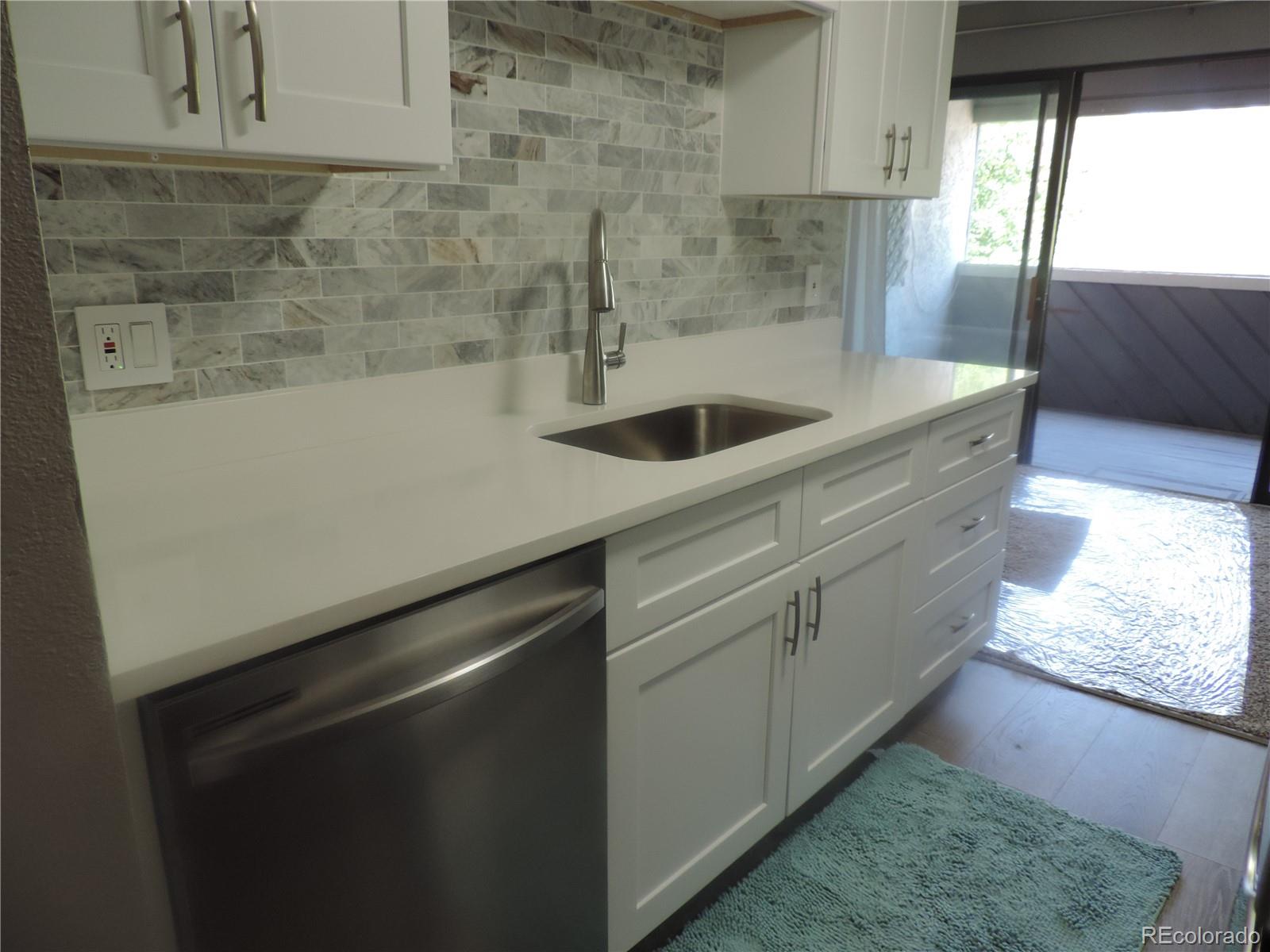 MLS Image #4 for 9887 e peakview avenue,englewood, Colorado
