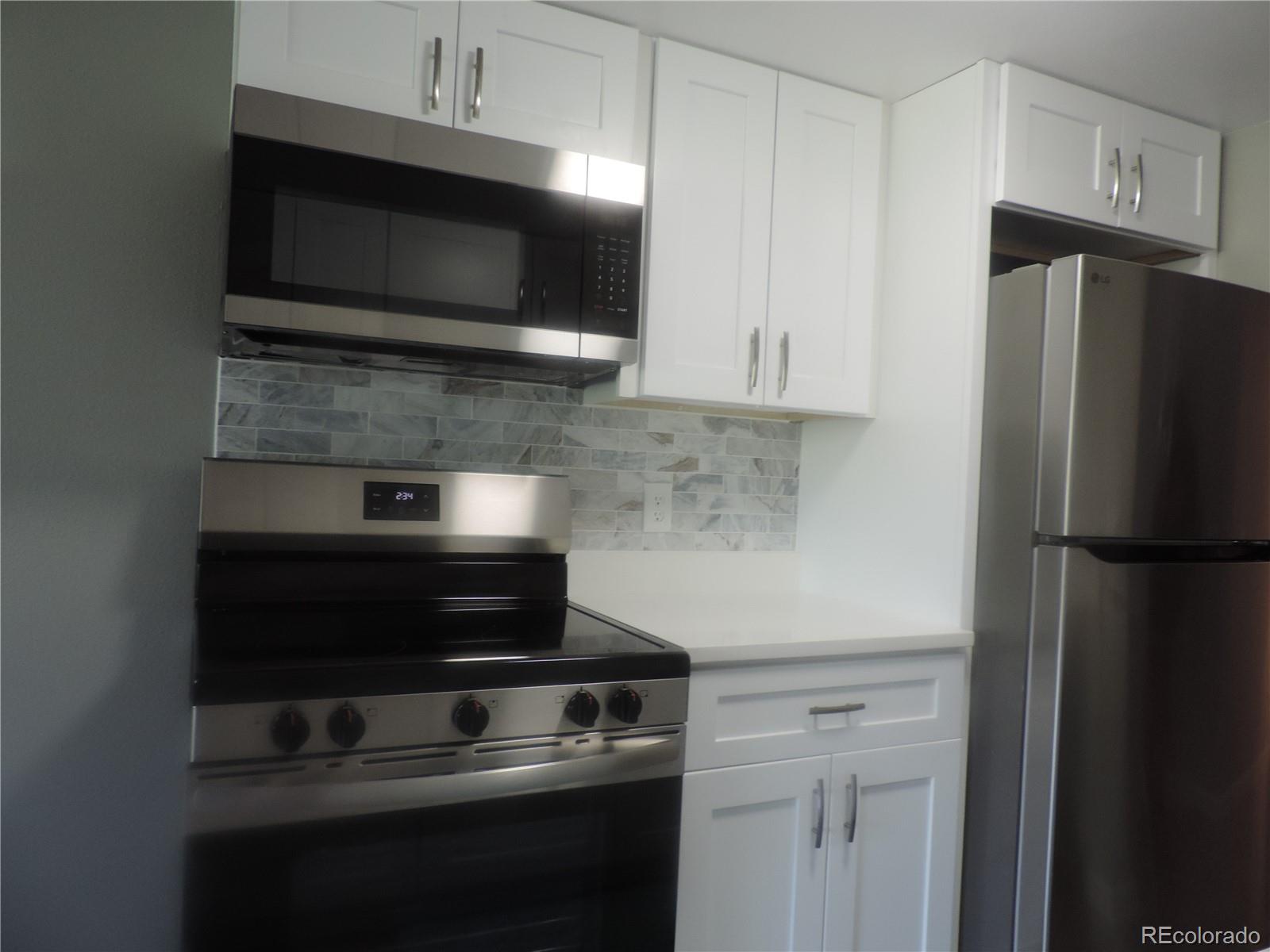 MLS Image #8 for 9887 e peakview avenue,englewood, Colorado