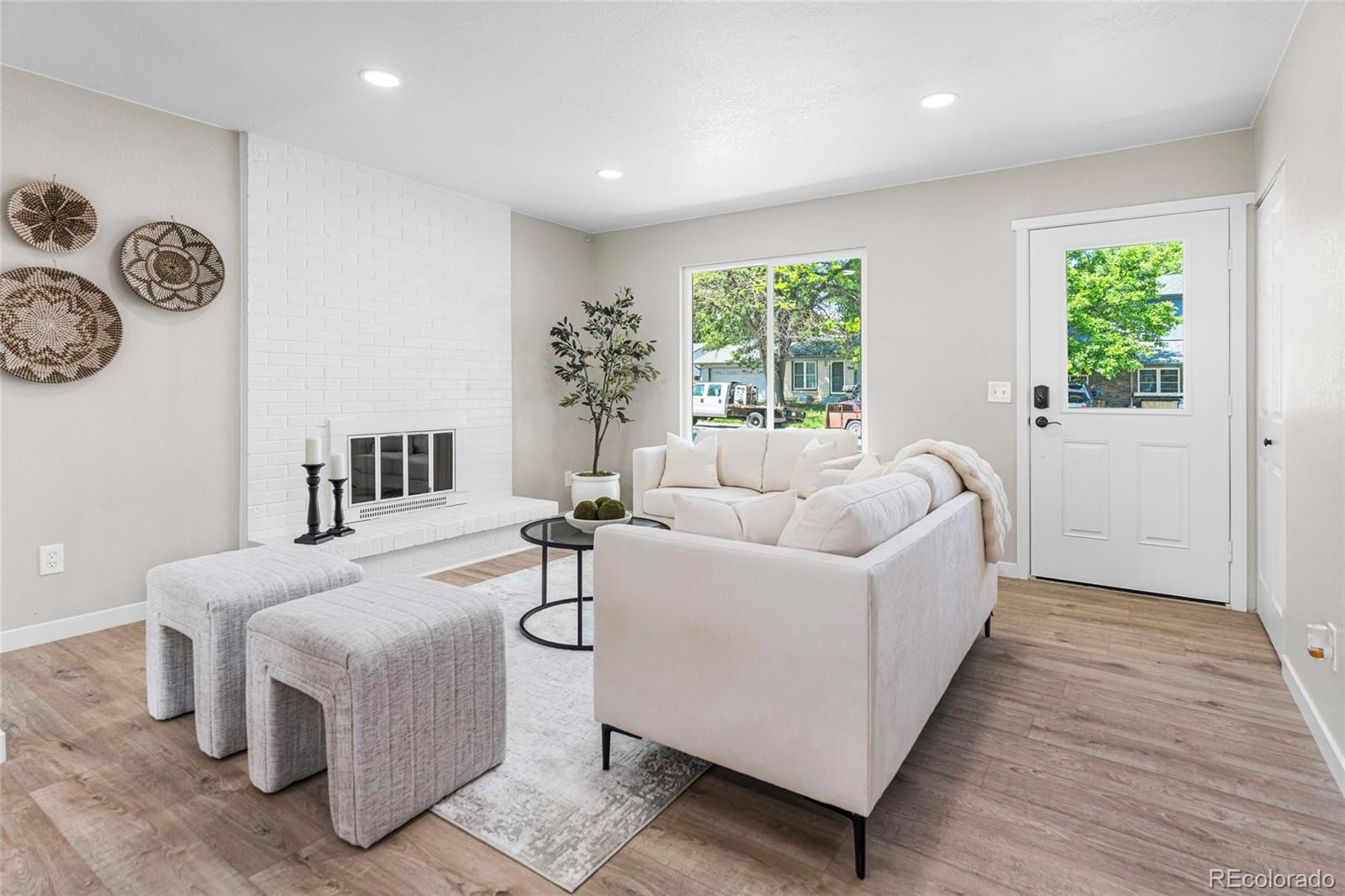 MLS Image #3 for 2260 s lewiston street,aurora, Colorado