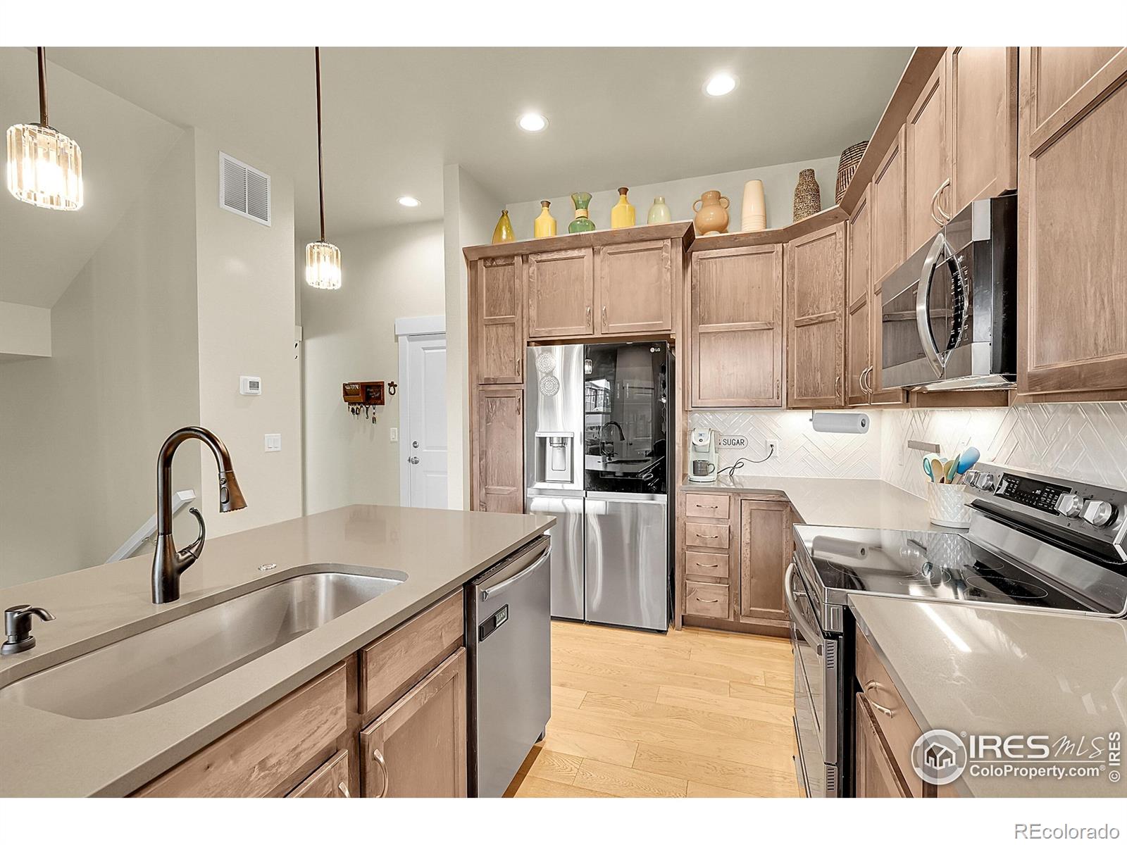 MLS Image #9 for 5221  longshaw court,fort collins, Colorado