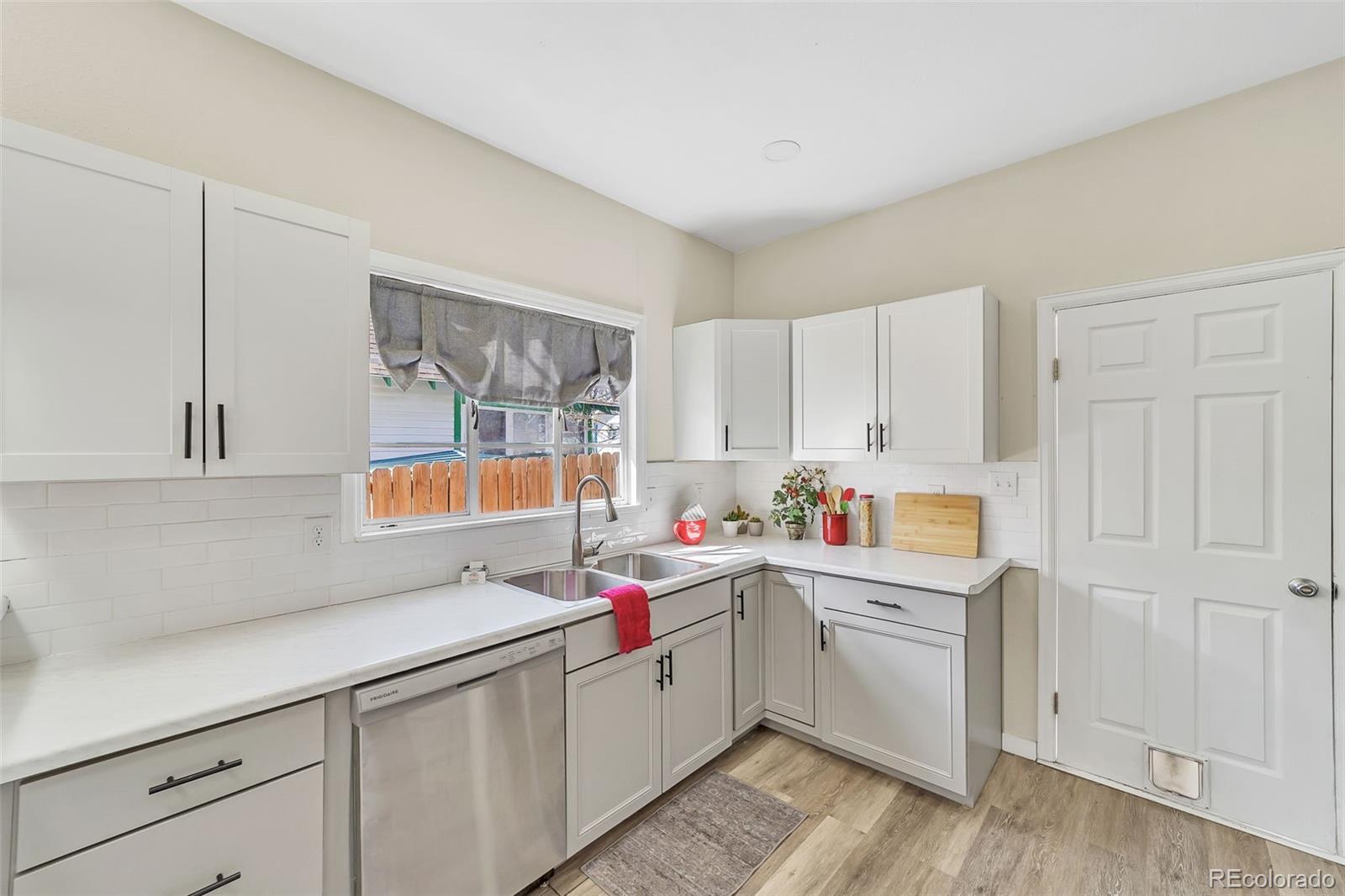 MLS Image #12 for 909 e 10th street,pueblo, Colorado