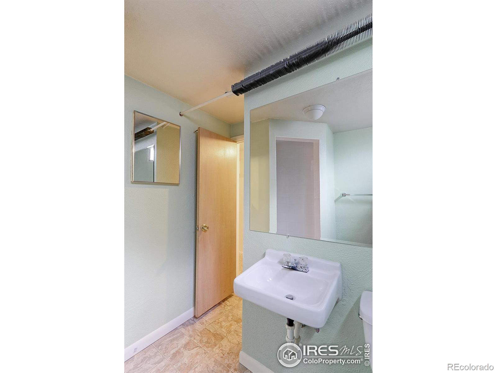 MLS Image #20 for 353 s niagara street,denver, Colorado