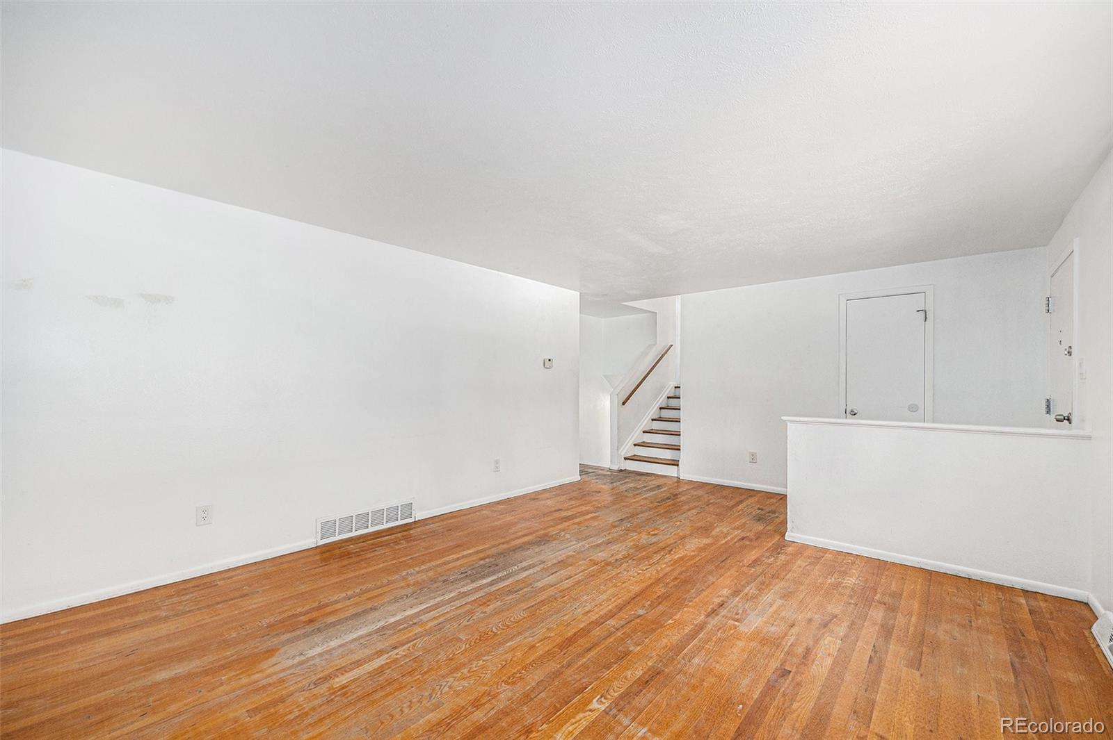 MLS Image #2 for 1533 s jamaica street,aurora, Colorado