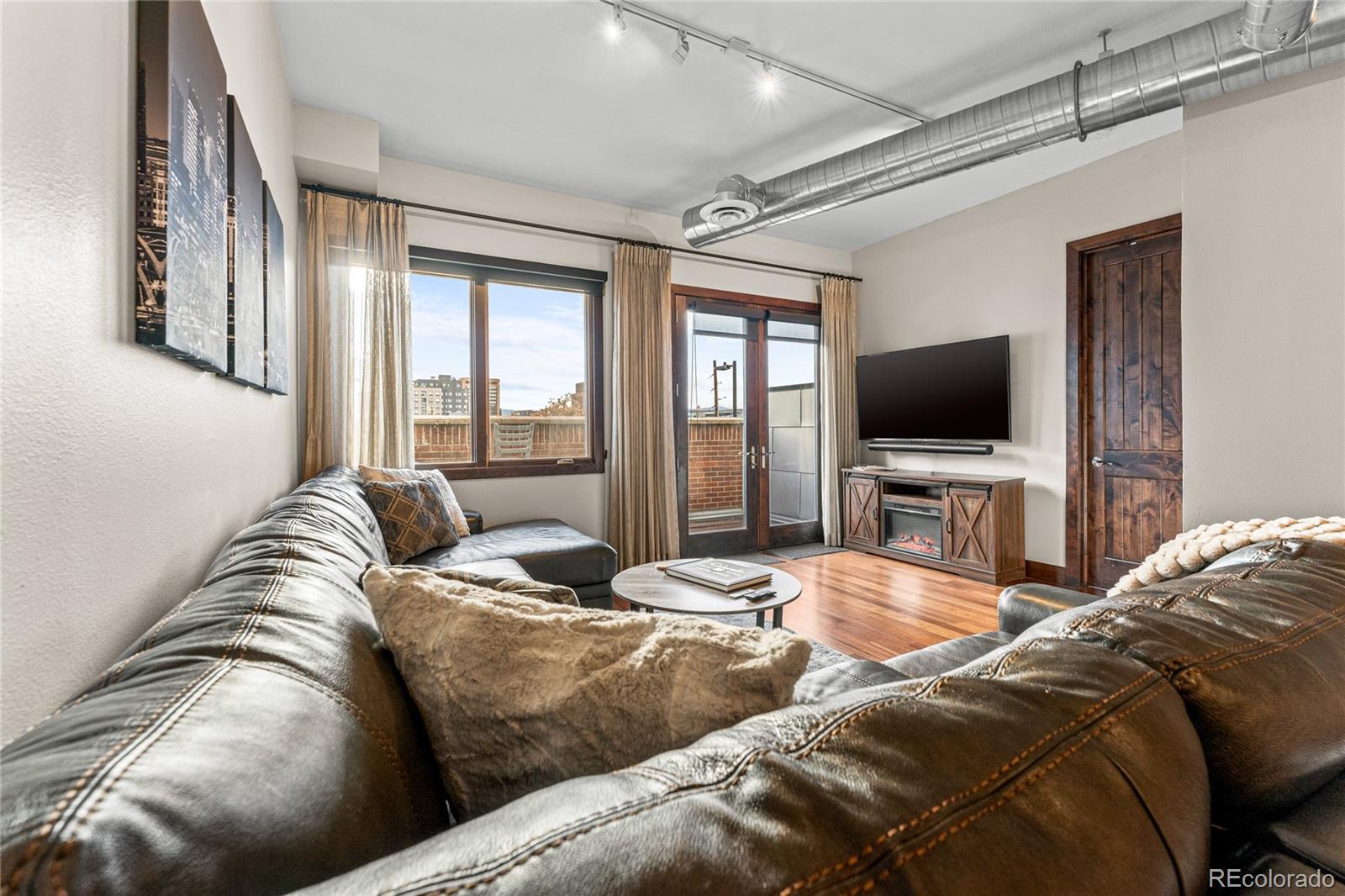 MLS Image #12 for 2101  larimer street,denver, Colorado