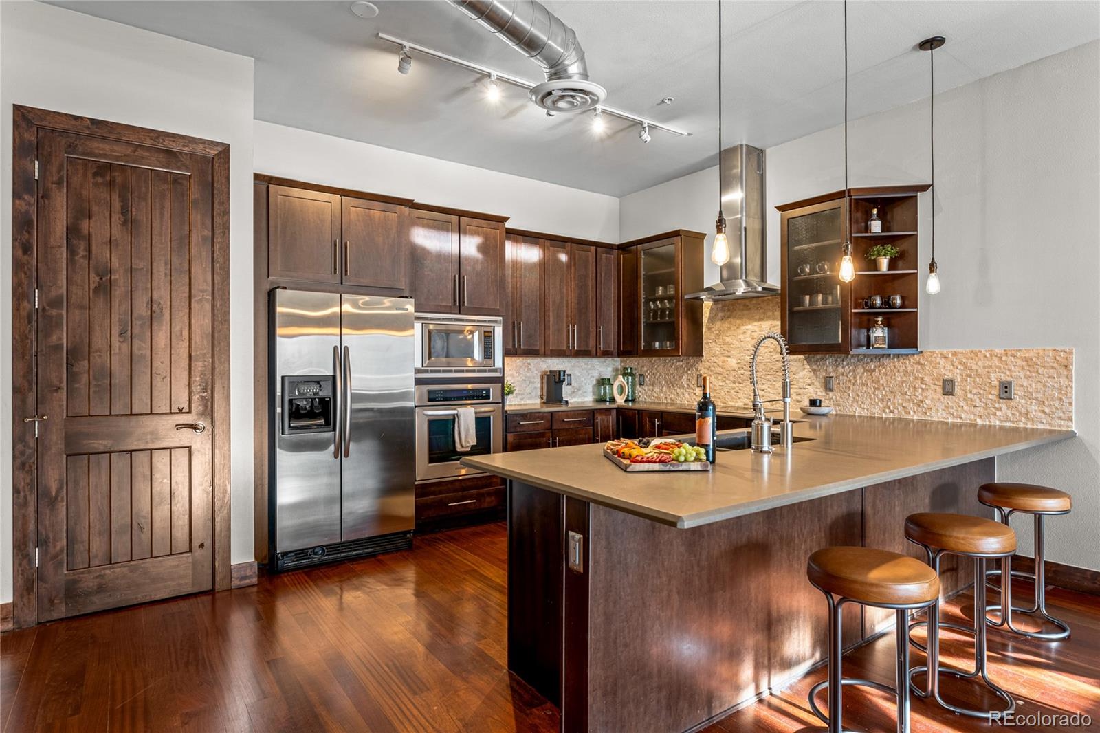 MLS Image #4 for 2101  larimer street,denver, Colorado