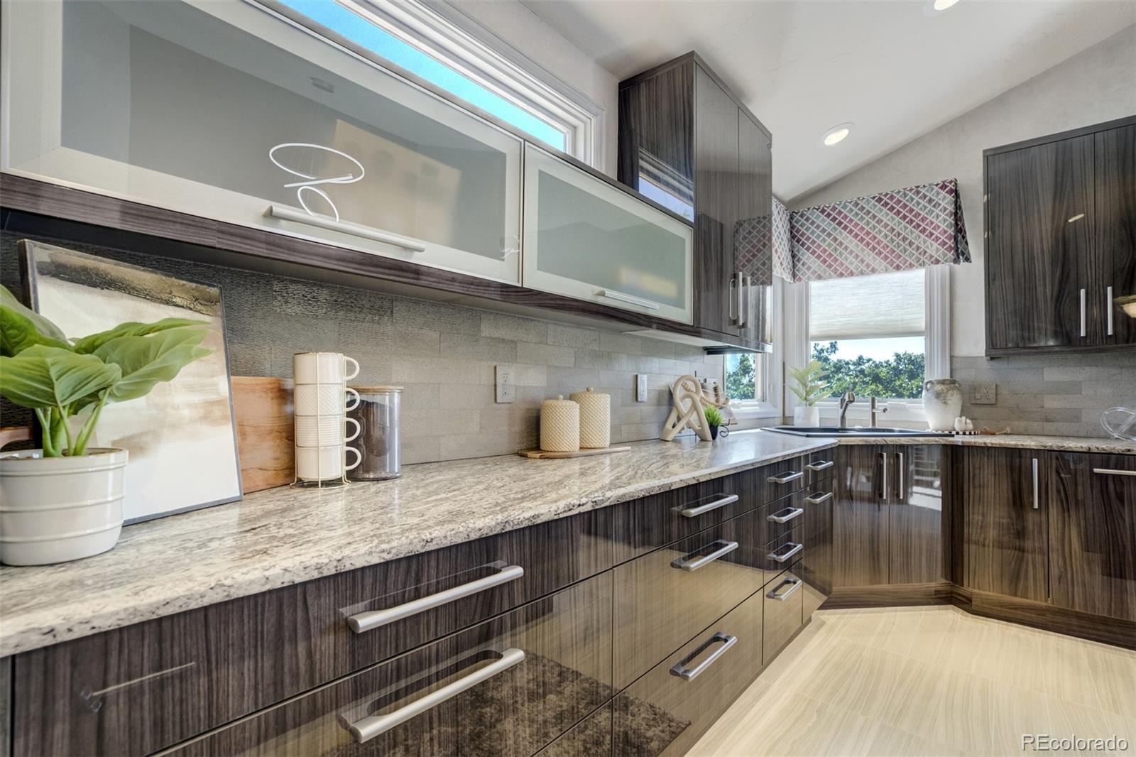 MLS Image #8 for 5015  broadmoor bluffs drive,colorado springs, Colorado