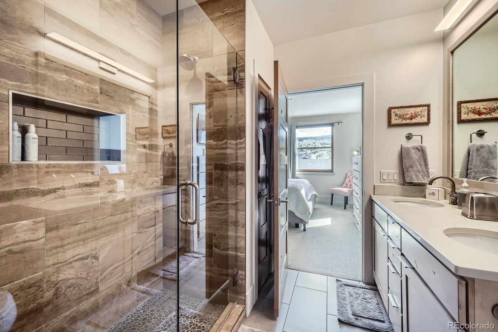 MLS Image #3 for 1090  blue river parkway,silverthorne, Colorado