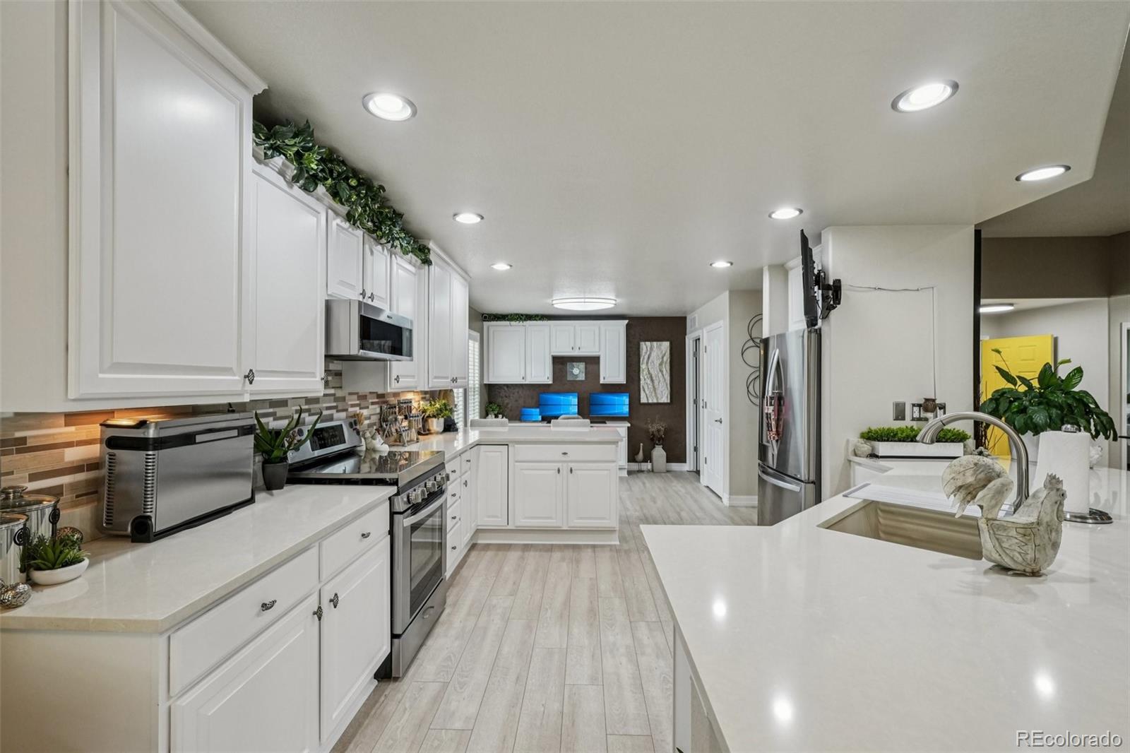 MLS Image #10 for 7548 s biloxi way,aurora, Colorado