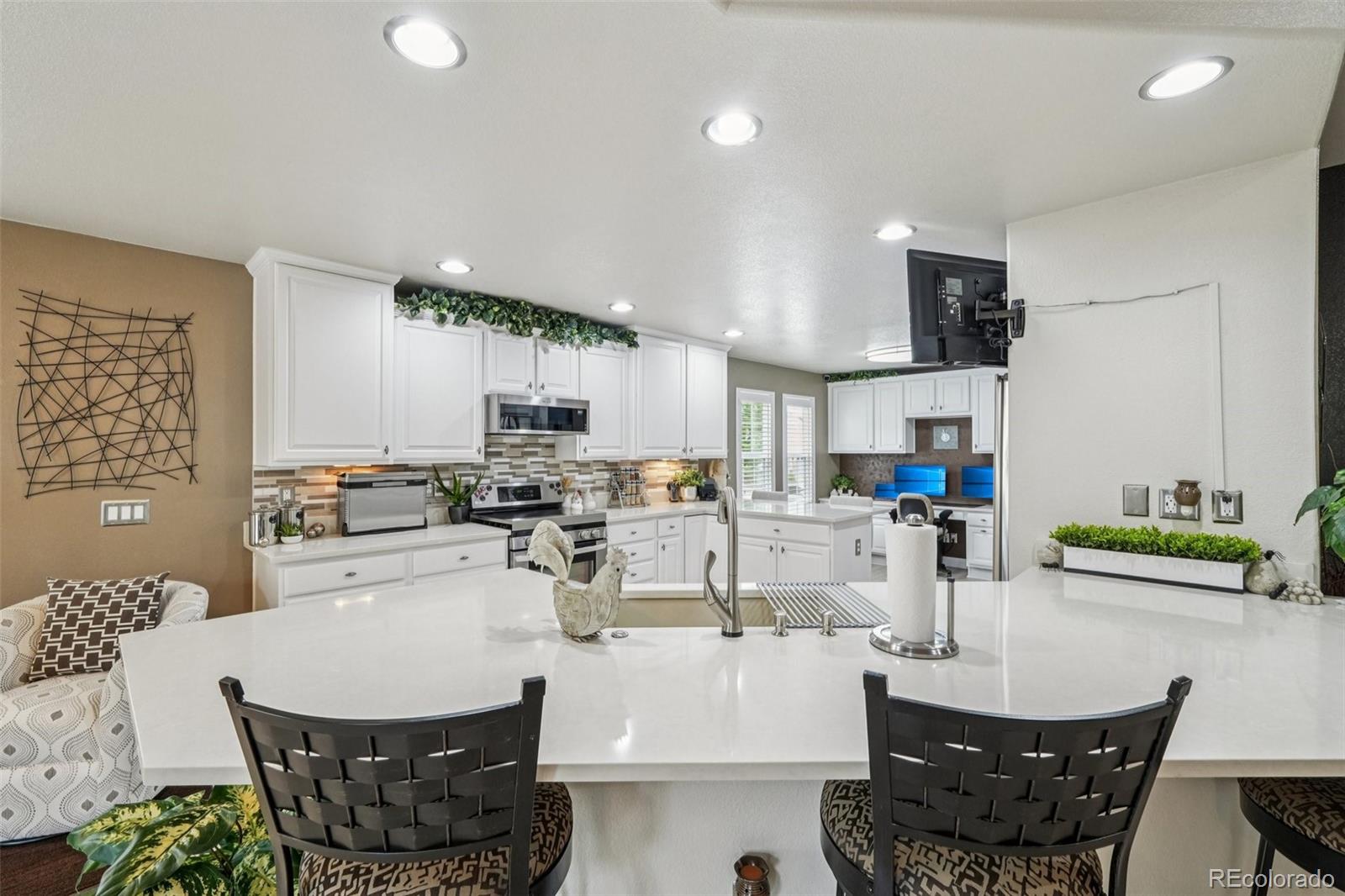 MLS Image #9 for 7548 s biloxi way,aurora, Colorado