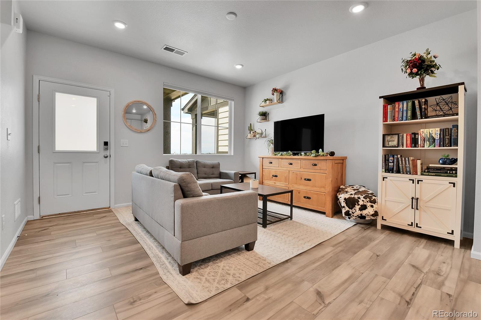 MLS Image #2 for 6350 n lisbon street,aurora, Colorado