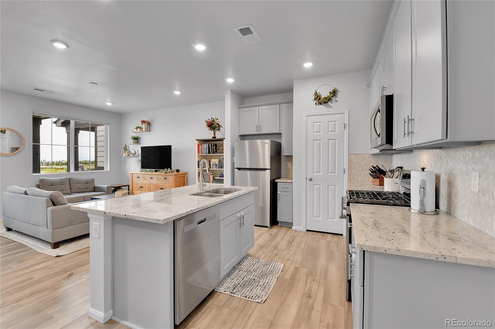 MLS Image #9 for 6350 n lisbon street,aurora, Colorado