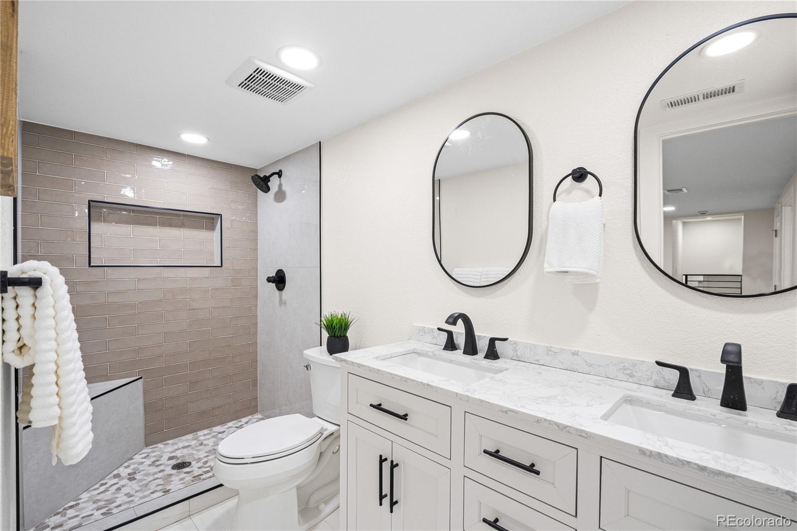 MLS Image #33 for 4645 e florida avenue,denver, Colorado