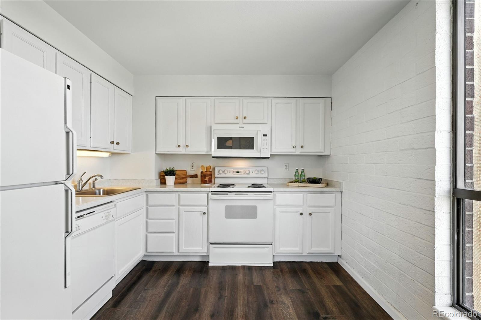 MLS Image #14 for 460 s marion parkway,denver, Colorado