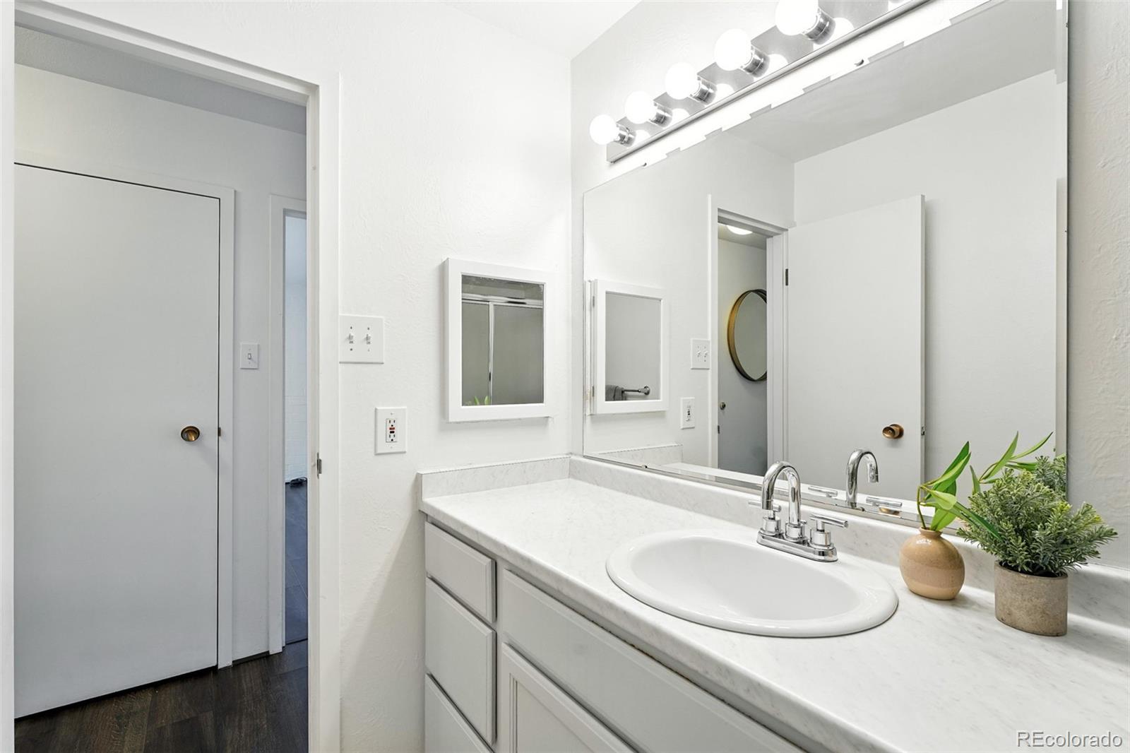 MLS Image #23 for 460 s marion parkway,denver, Colorado