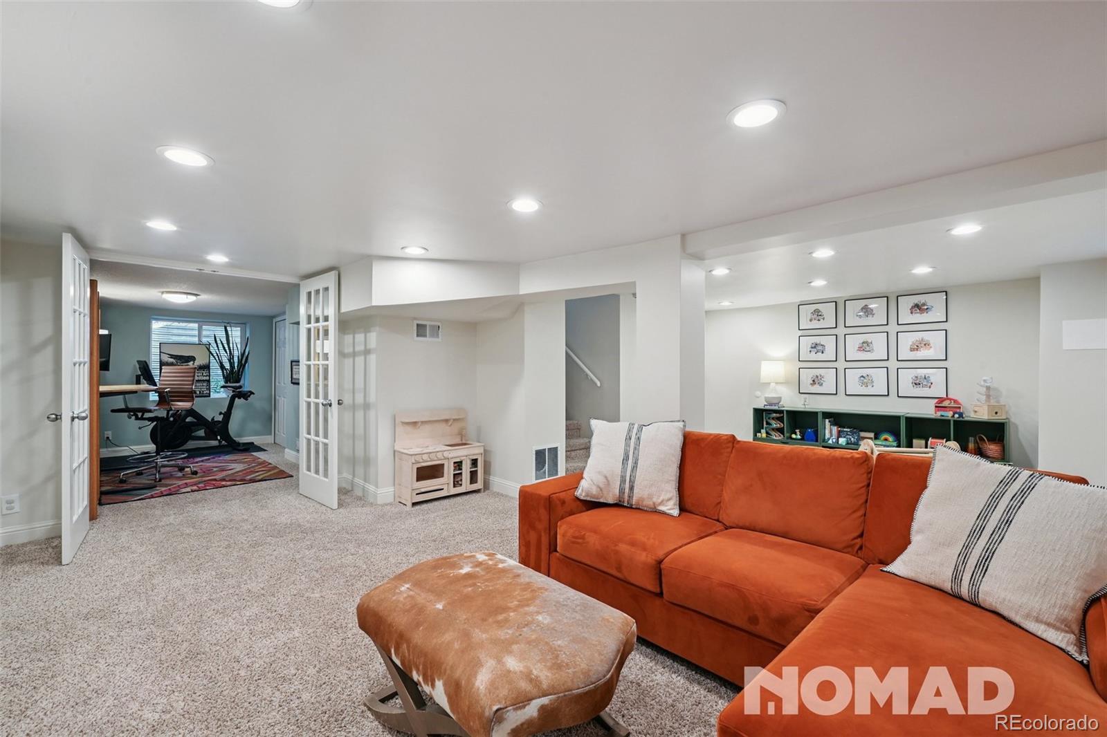 MLS Image #14 for 2965 s gilpin street,denver, Colorado